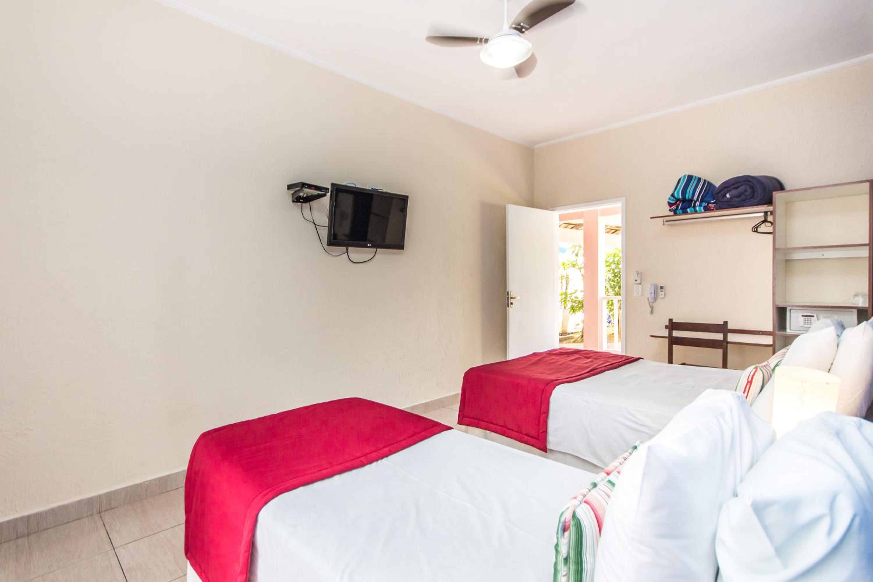Family Suite (3 Adults) photo 2