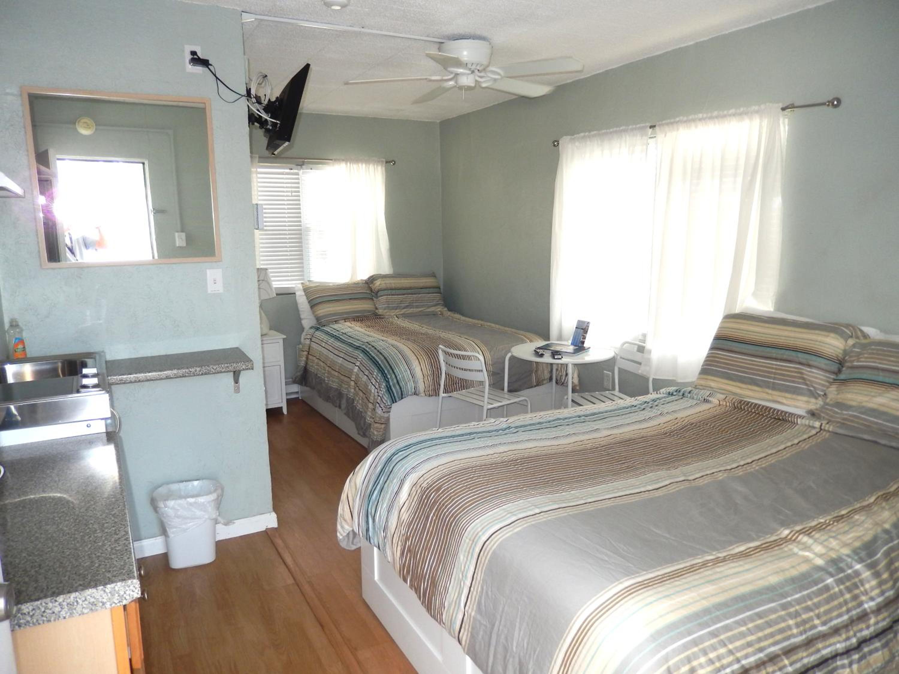 Studio (4 Adults) - Photo 15