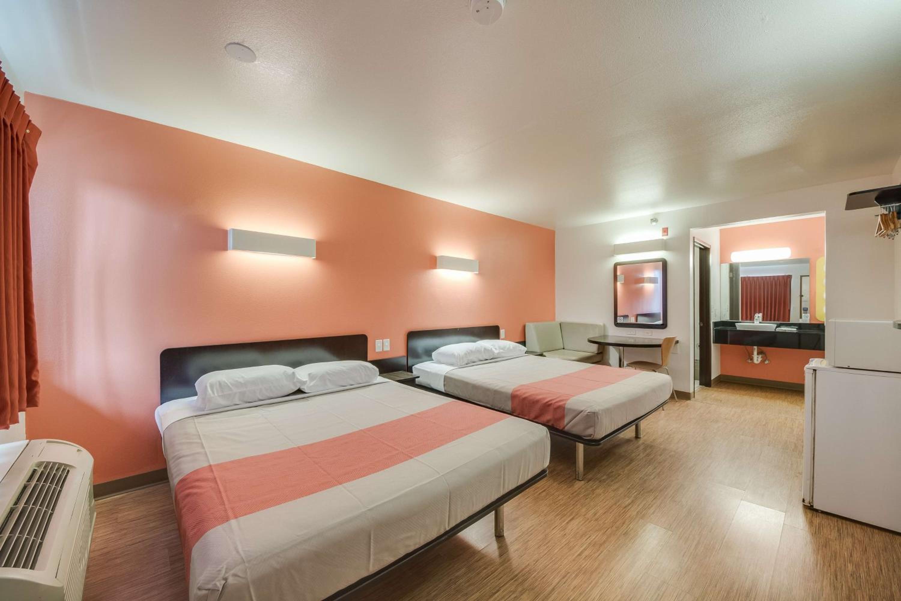 Queen Room with Two Queen Beds - Smoking - Photo 1