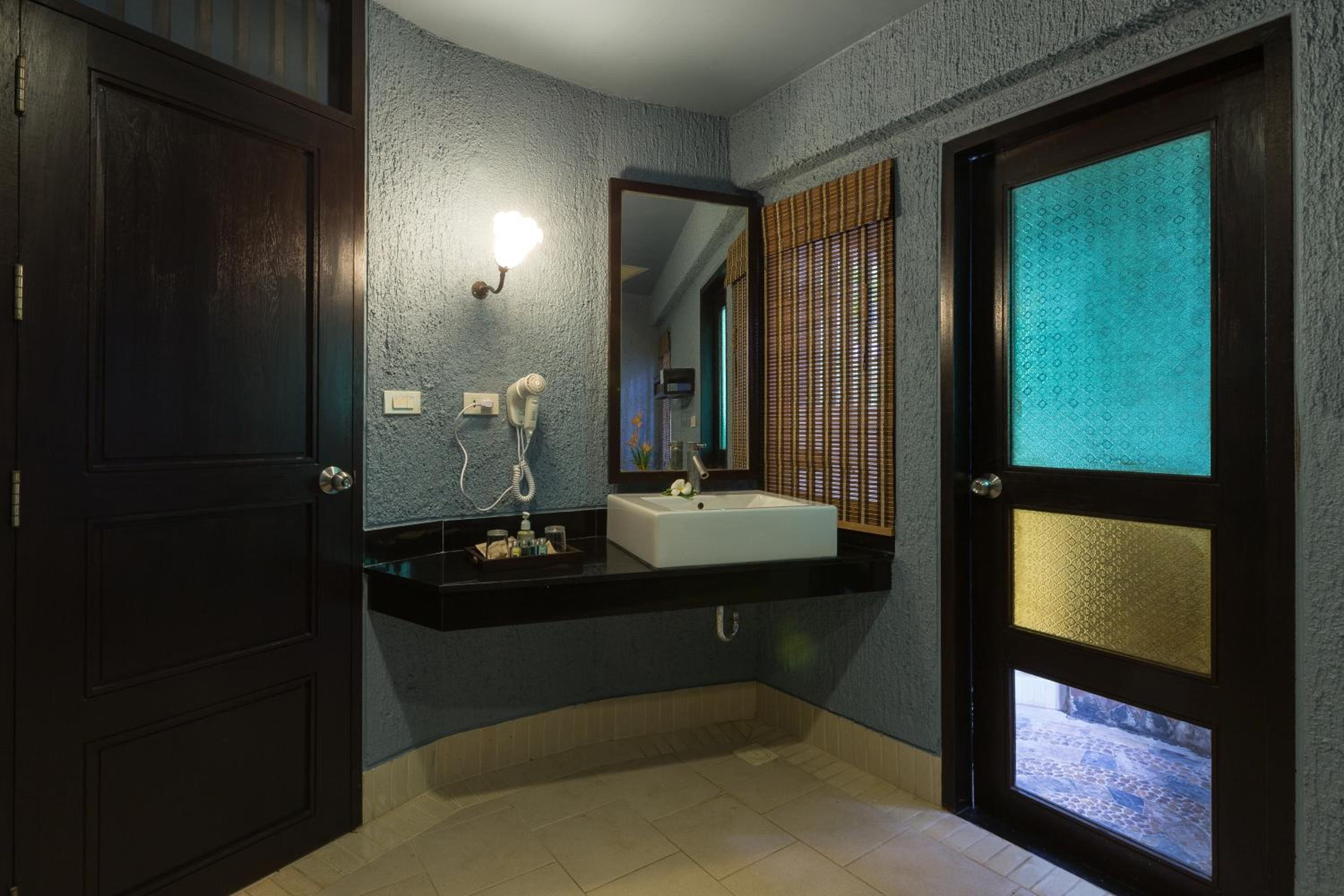 Superior Double or Twin Cottage - Photo 13