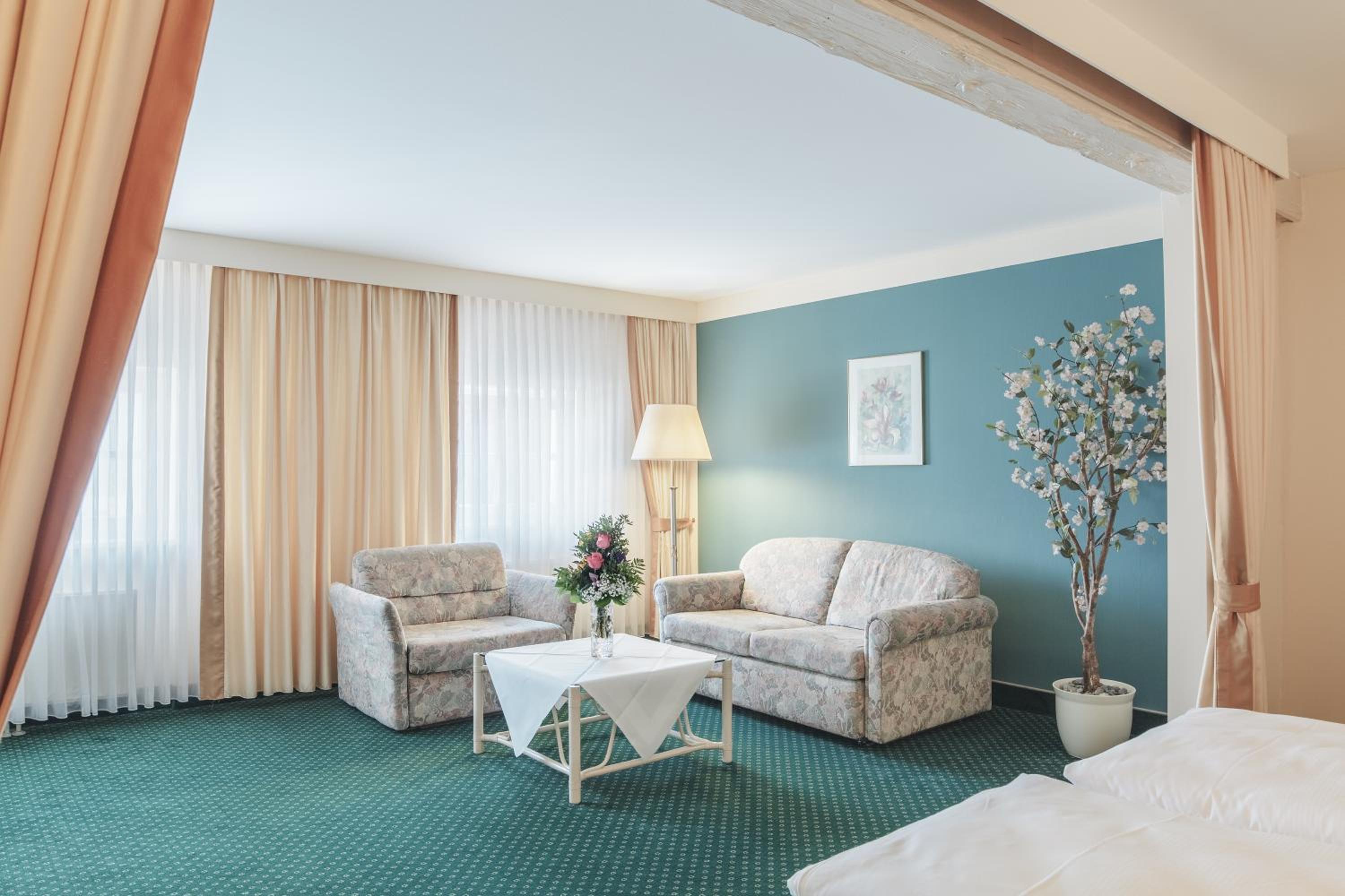Suite - Photo 2