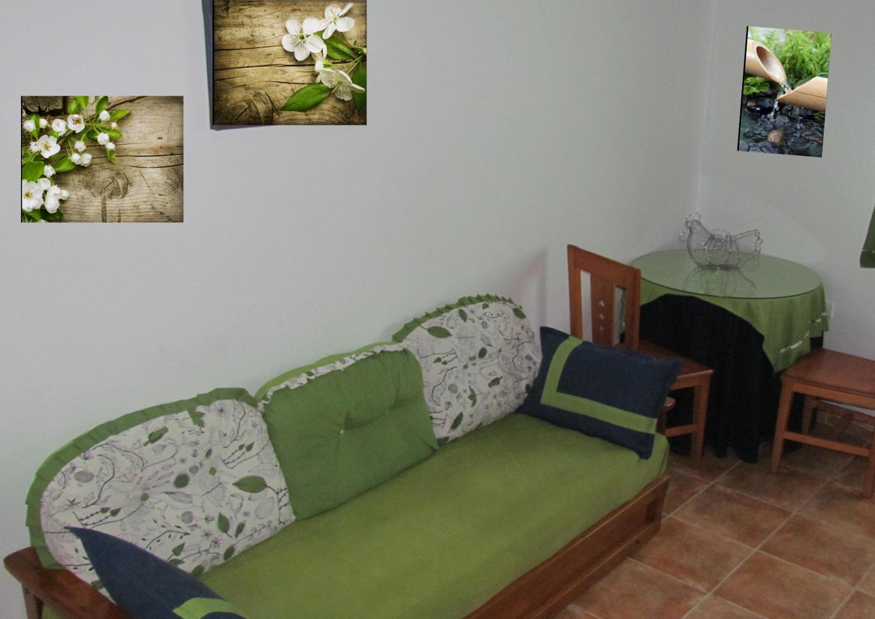 Apartamento de una habitación con sofá cama