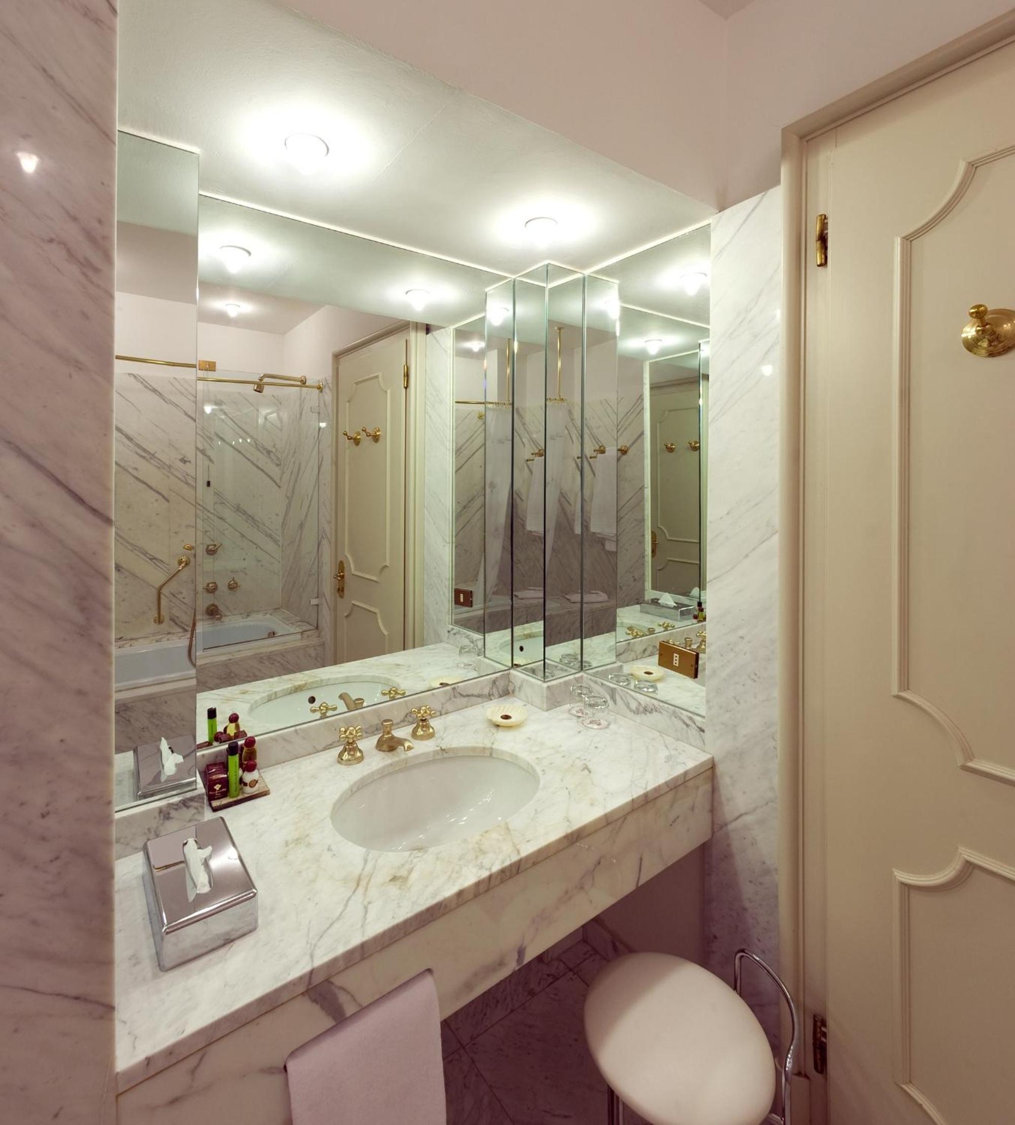 Triple Room - Photo 7
