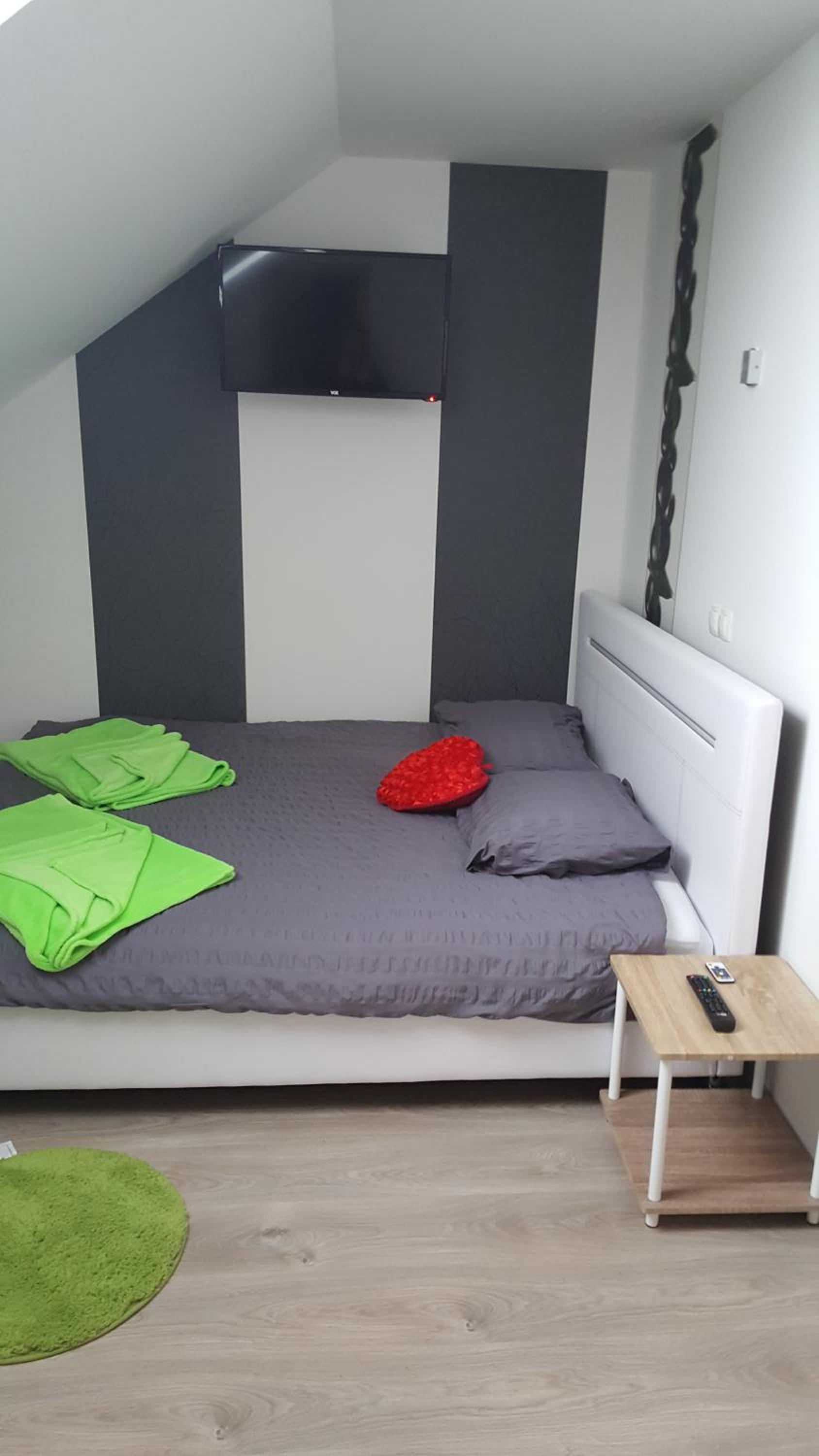 Economy Triple Room