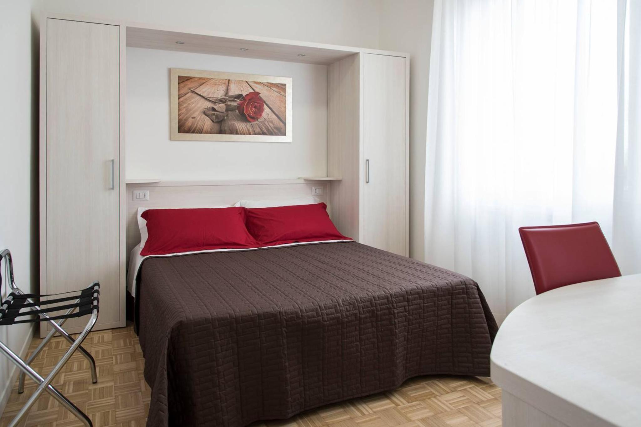 Double or Twin Room with Private Bathroom photo 2