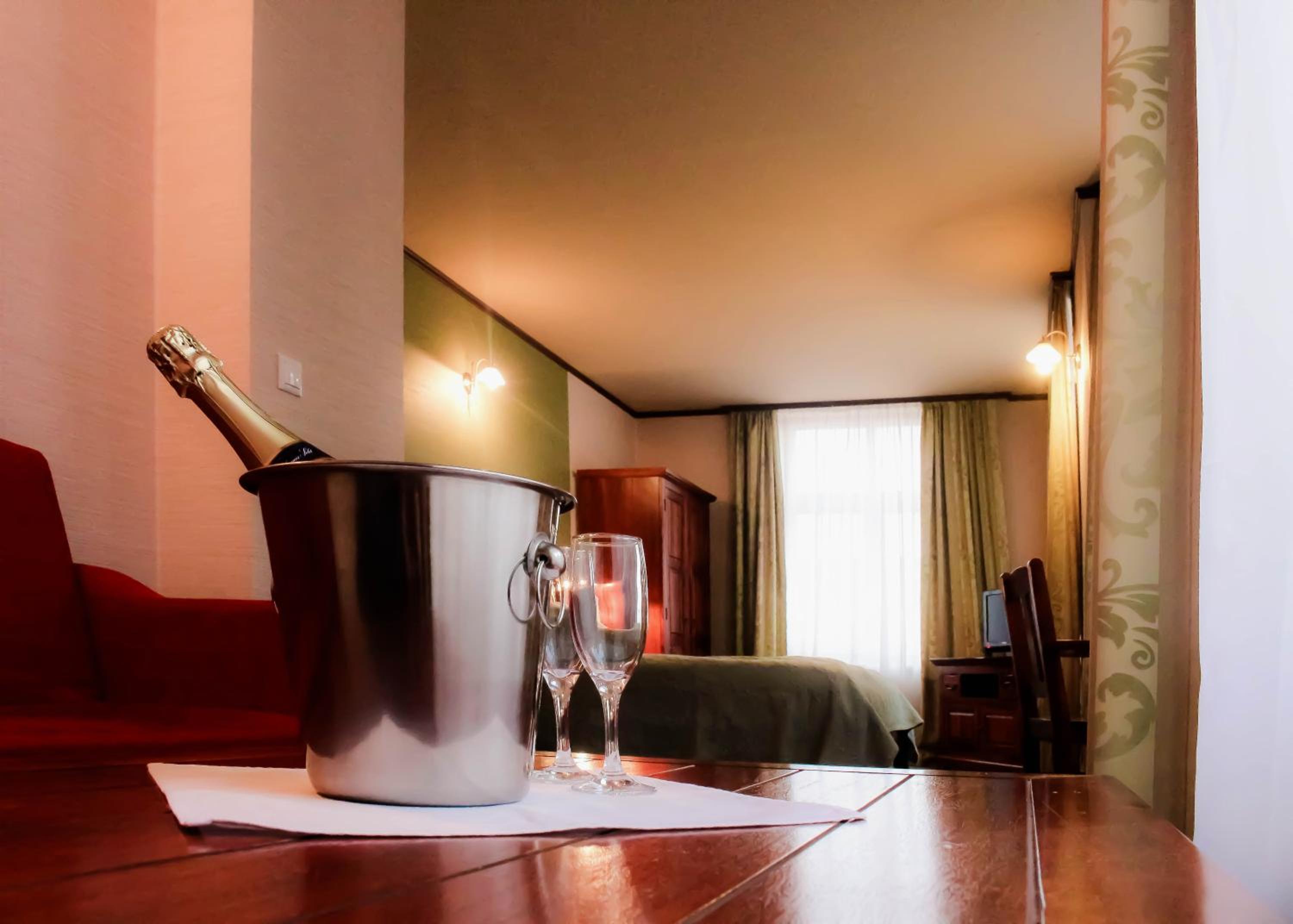 Apartment - Photo 4