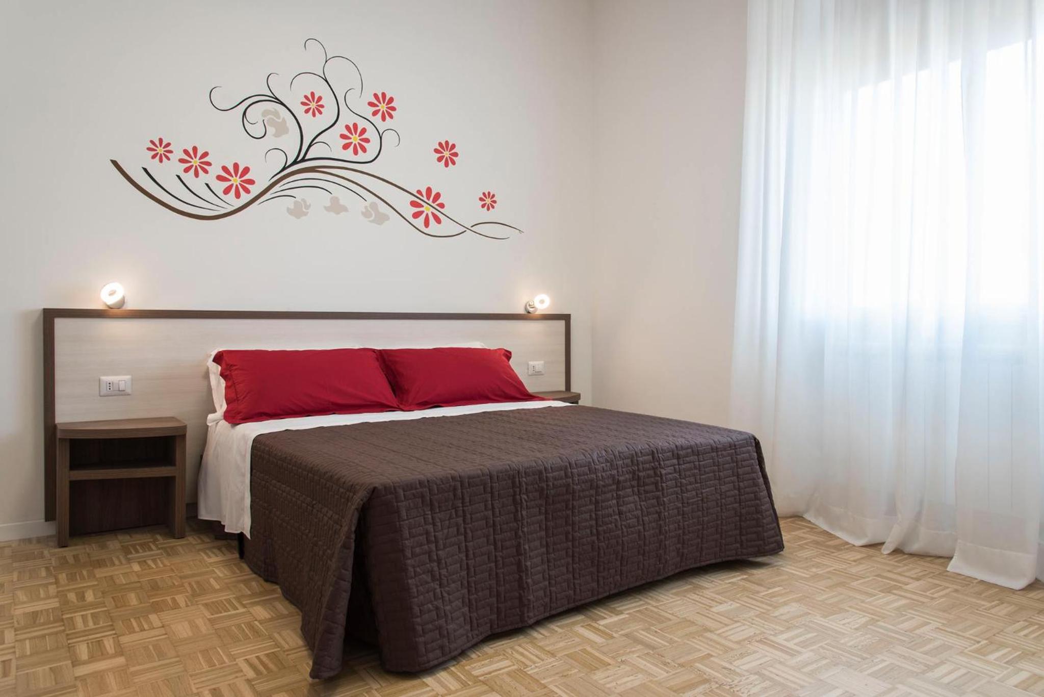 Double or Twin Room with City View photo 3