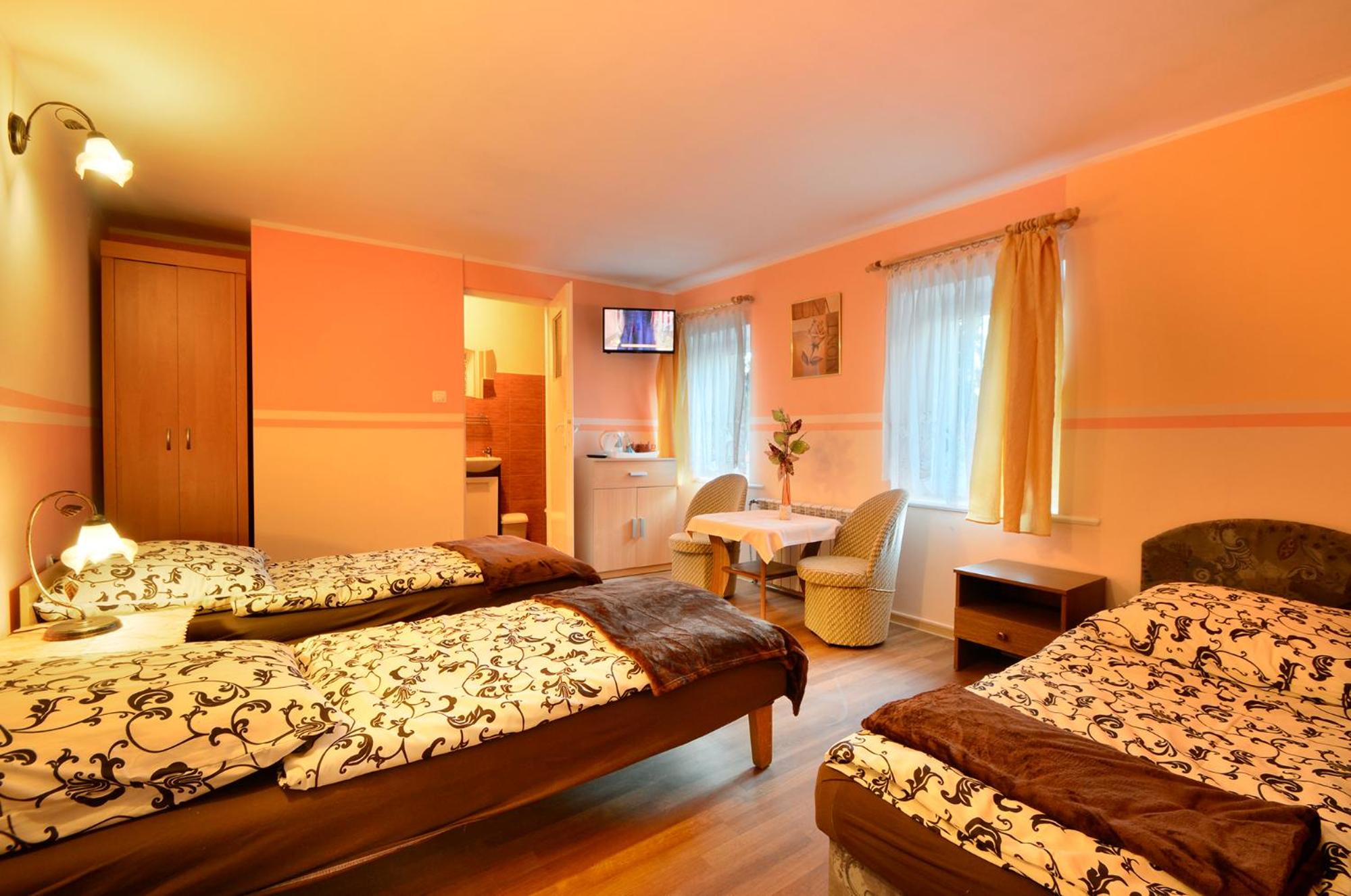 Classic Triple Room - Photo 1