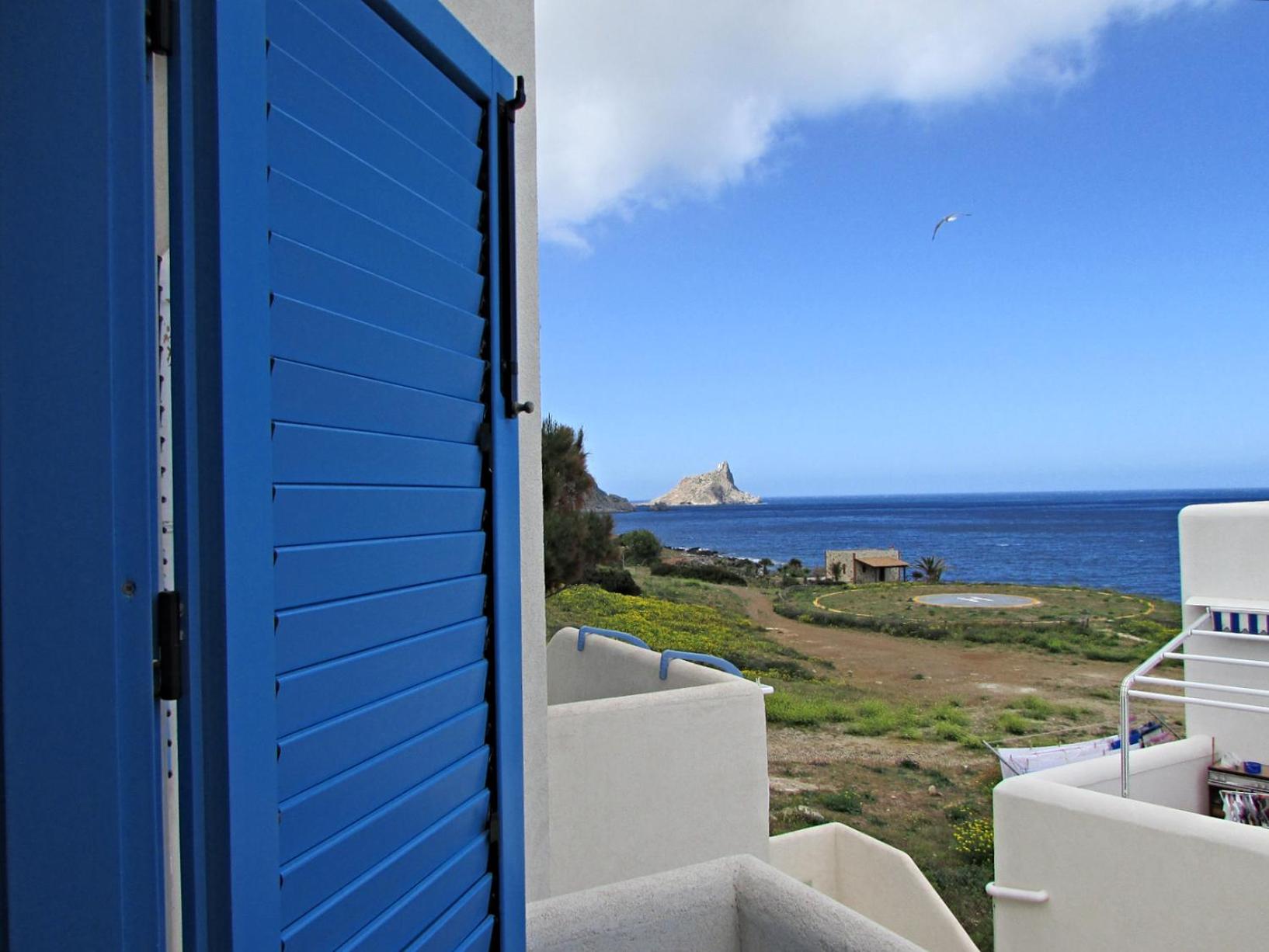Deluxe Double Room with Sea View photo 2