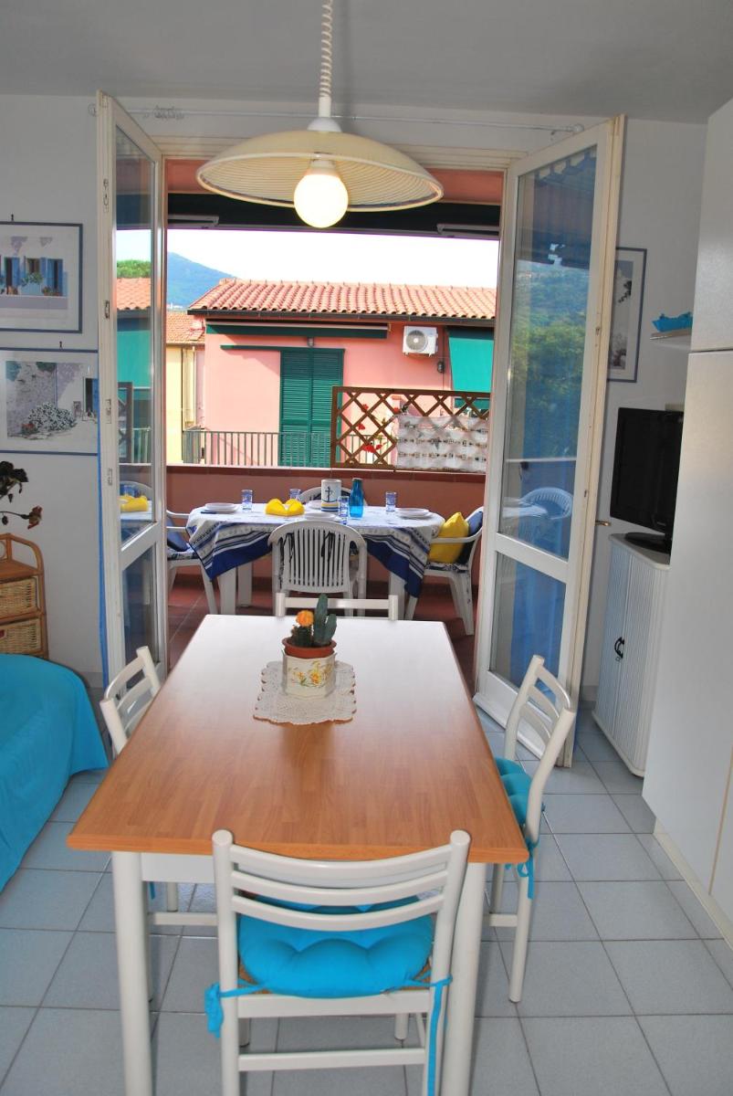 Apartment with Terrace photo 2