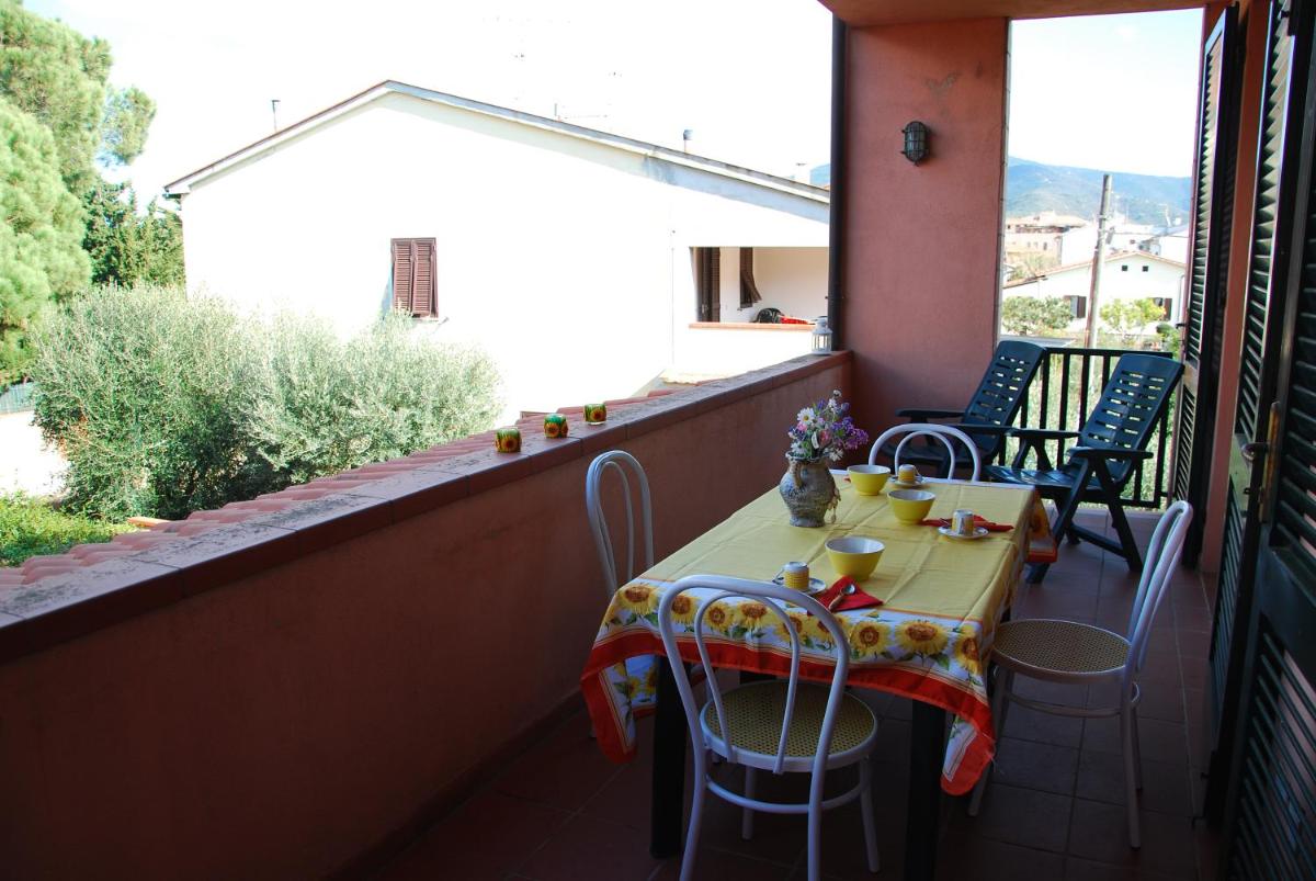 Apartment with Terrace photo 3