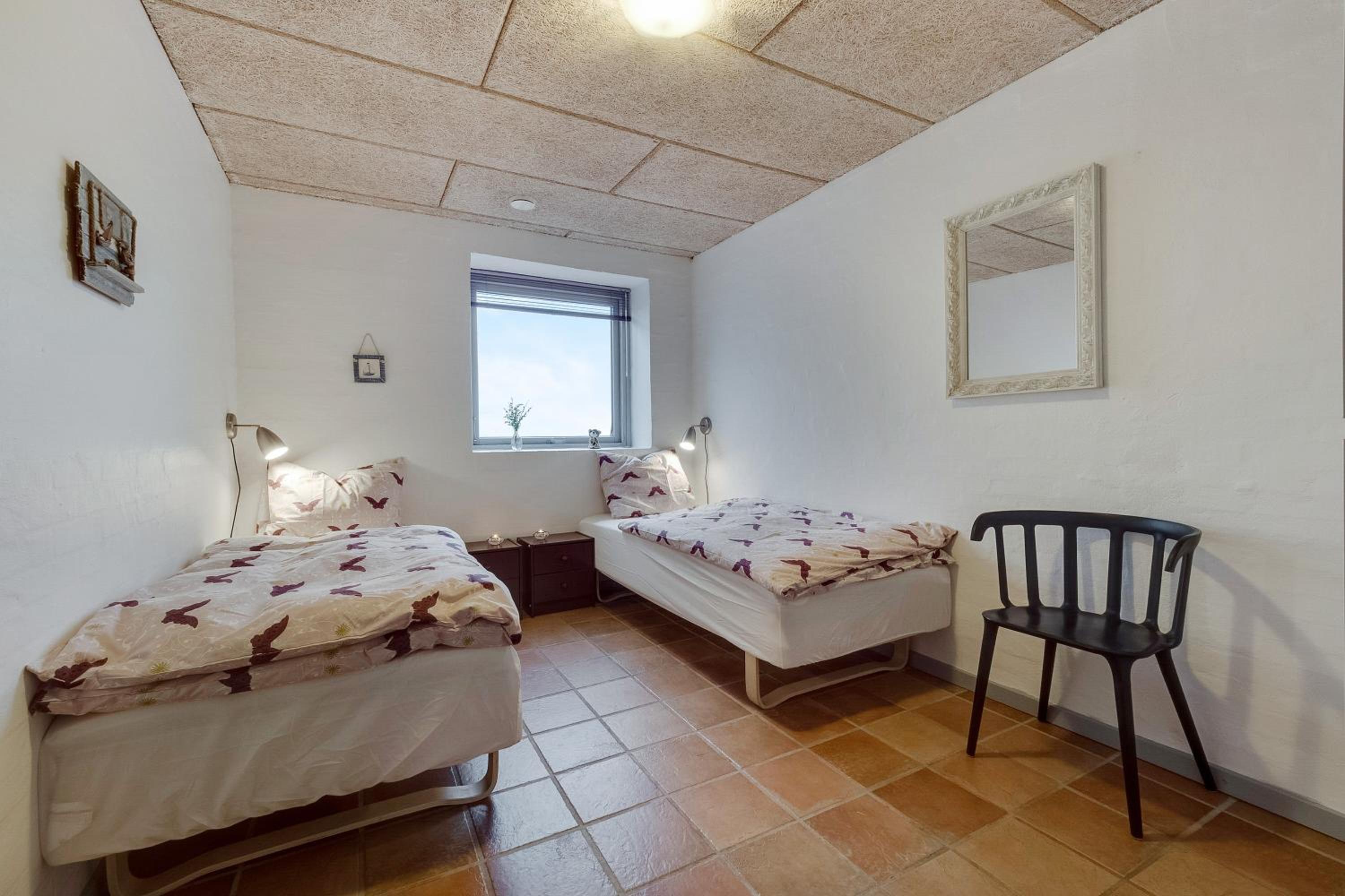Double or Twin Room with Shared Bathroom photo 3