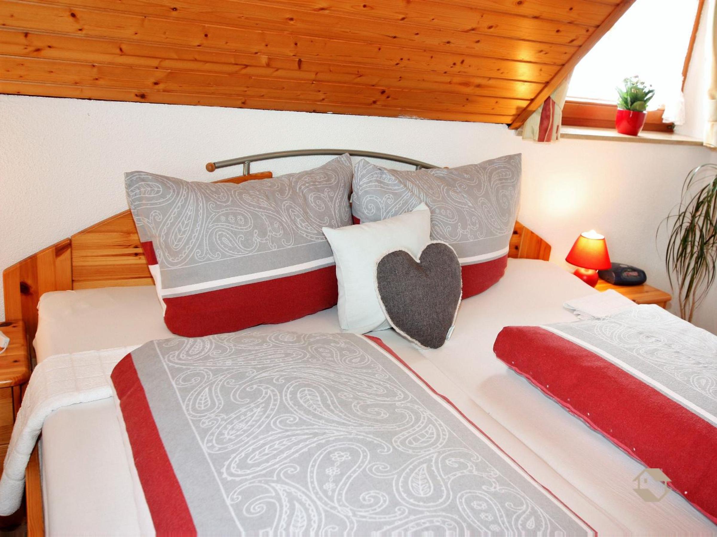 Two-Bedroom Deluxe Apartment with Garden View photo 2