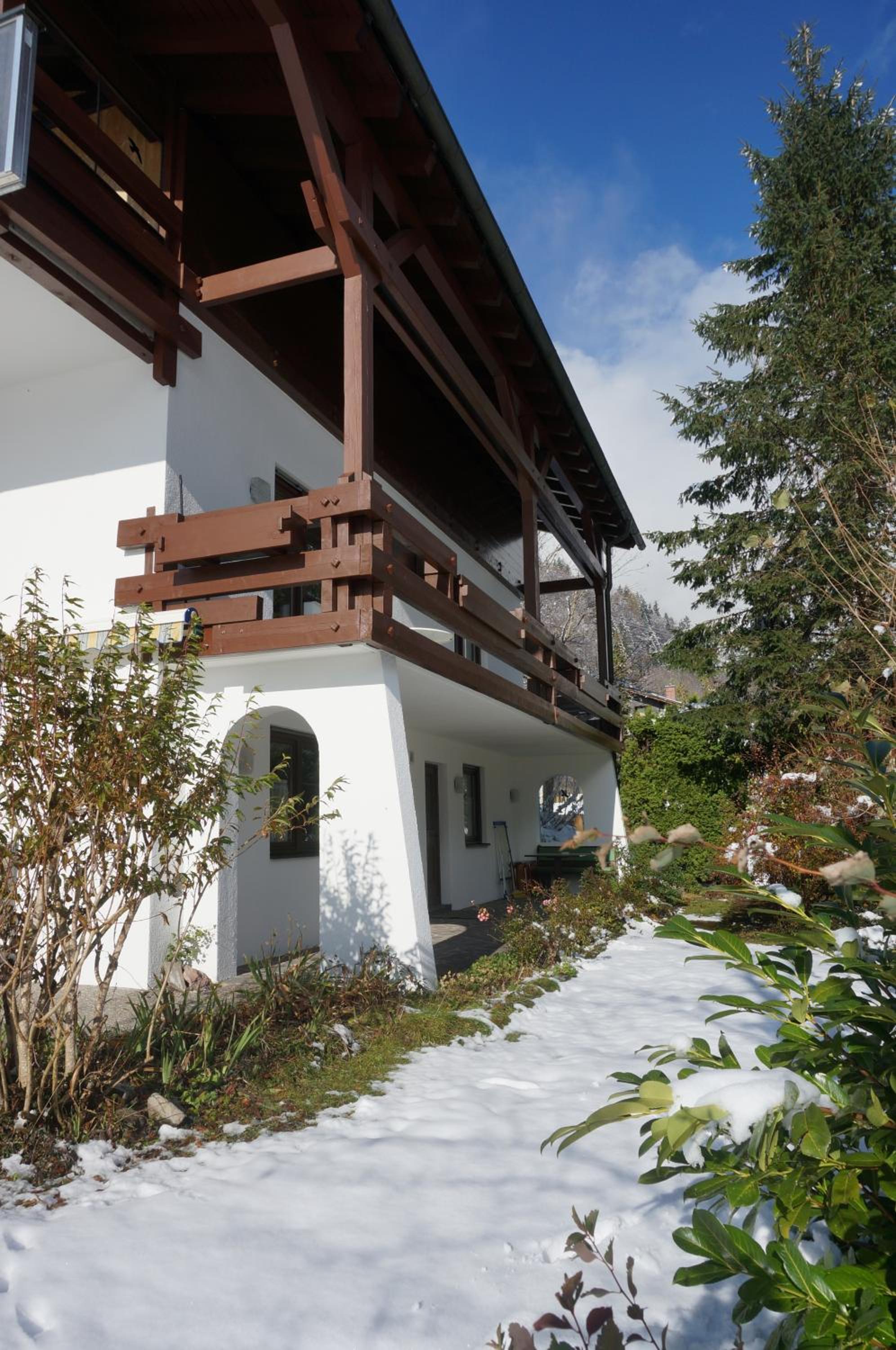 One-Bedroom Apartment with Terrace photo 2