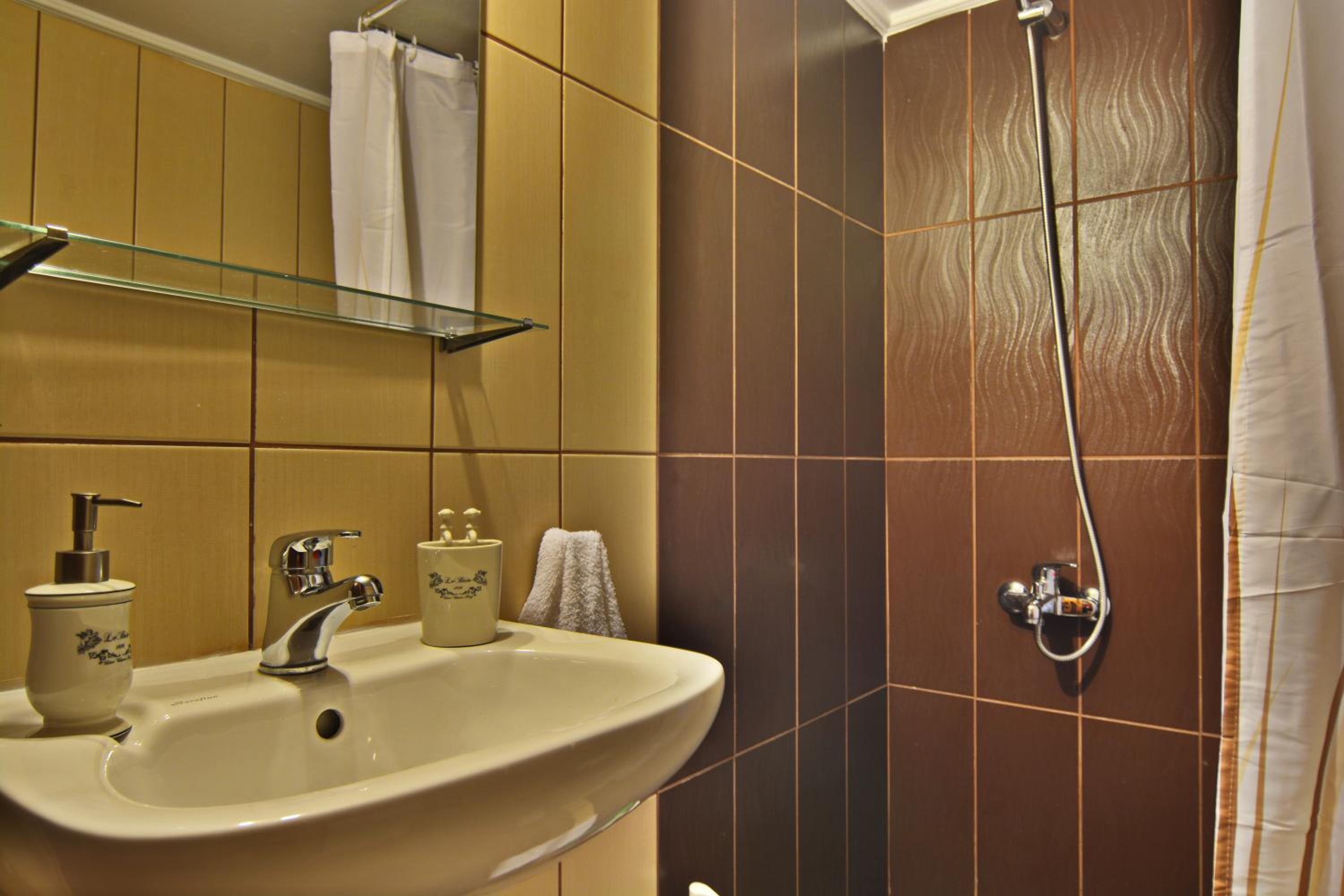 Standard Triple Room photo 2