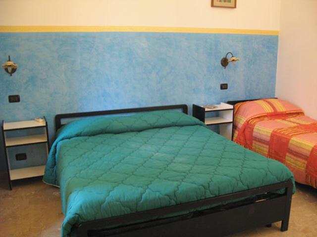 Family Room (2 Adults + 2 Children) photo 1