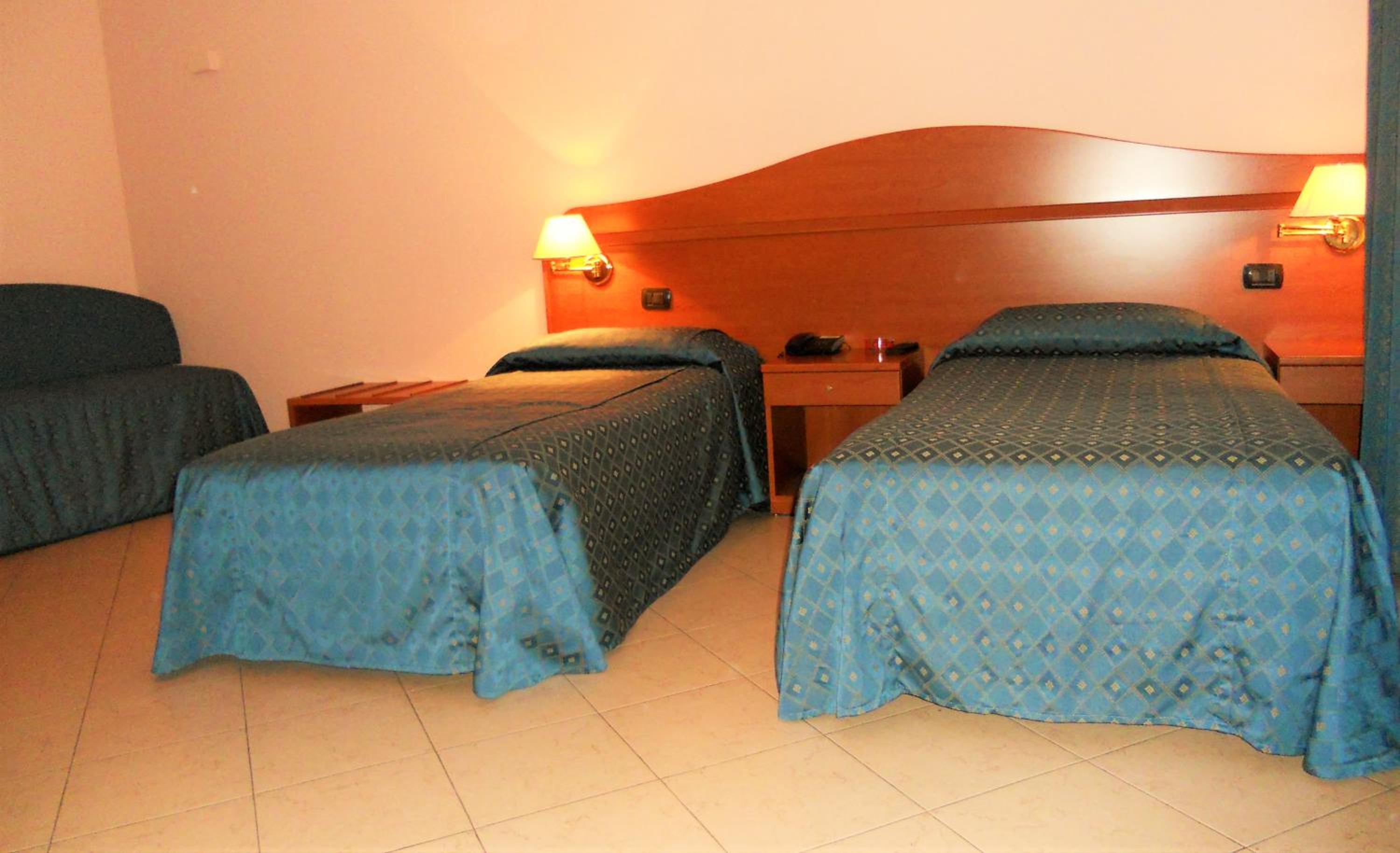 Classic Quadruple Room photo 2