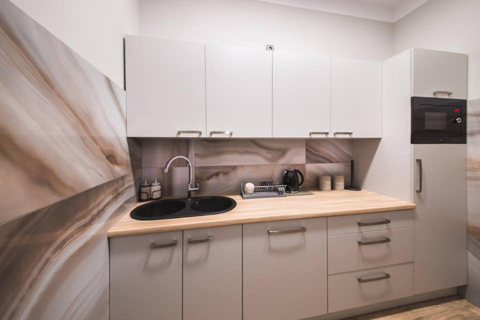 Standard Twin Room With Shared Bathroom photo 3