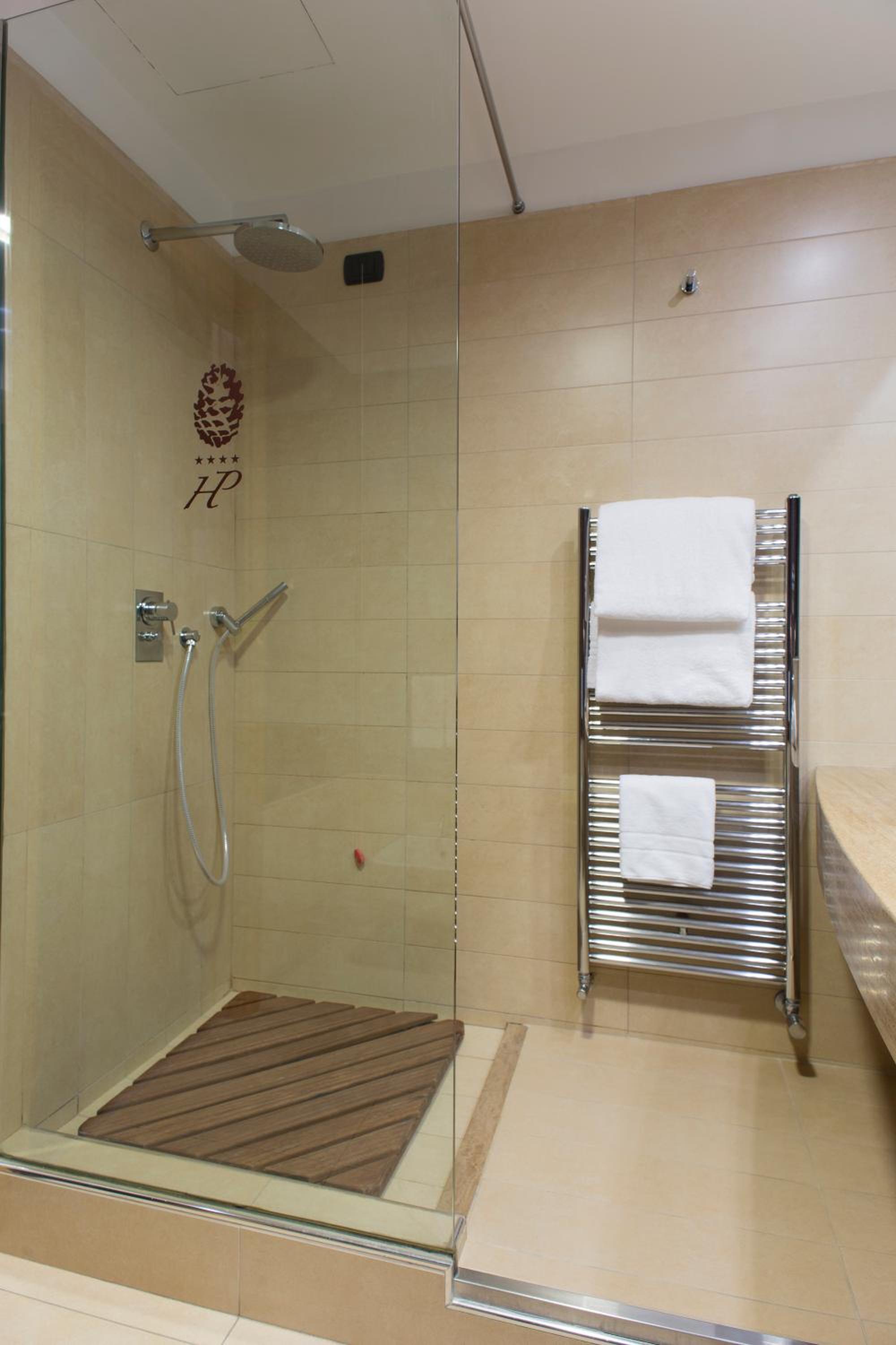 Standard Double Room - Photo 6