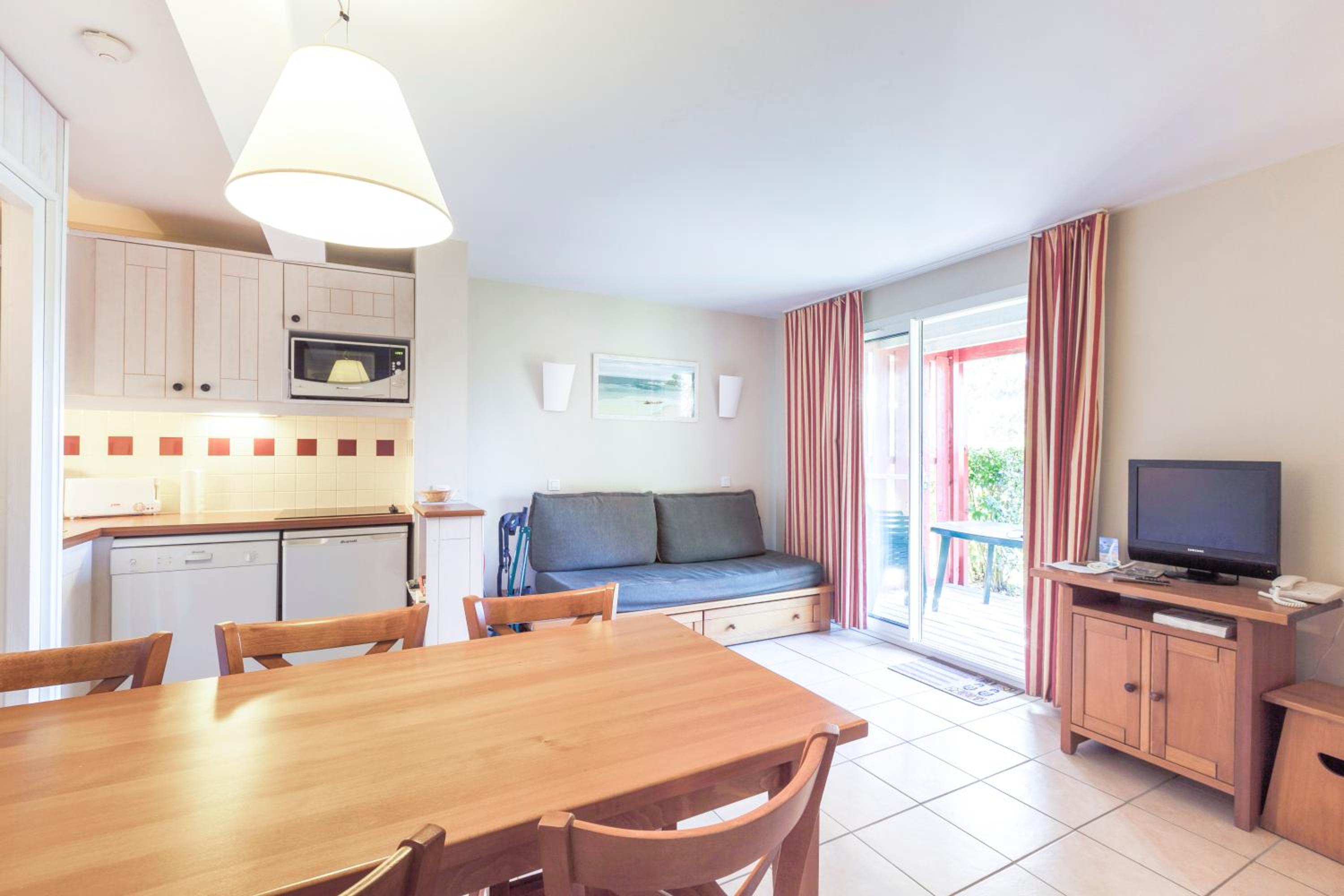 Comfort One-Bedroom Apartment (6 People)