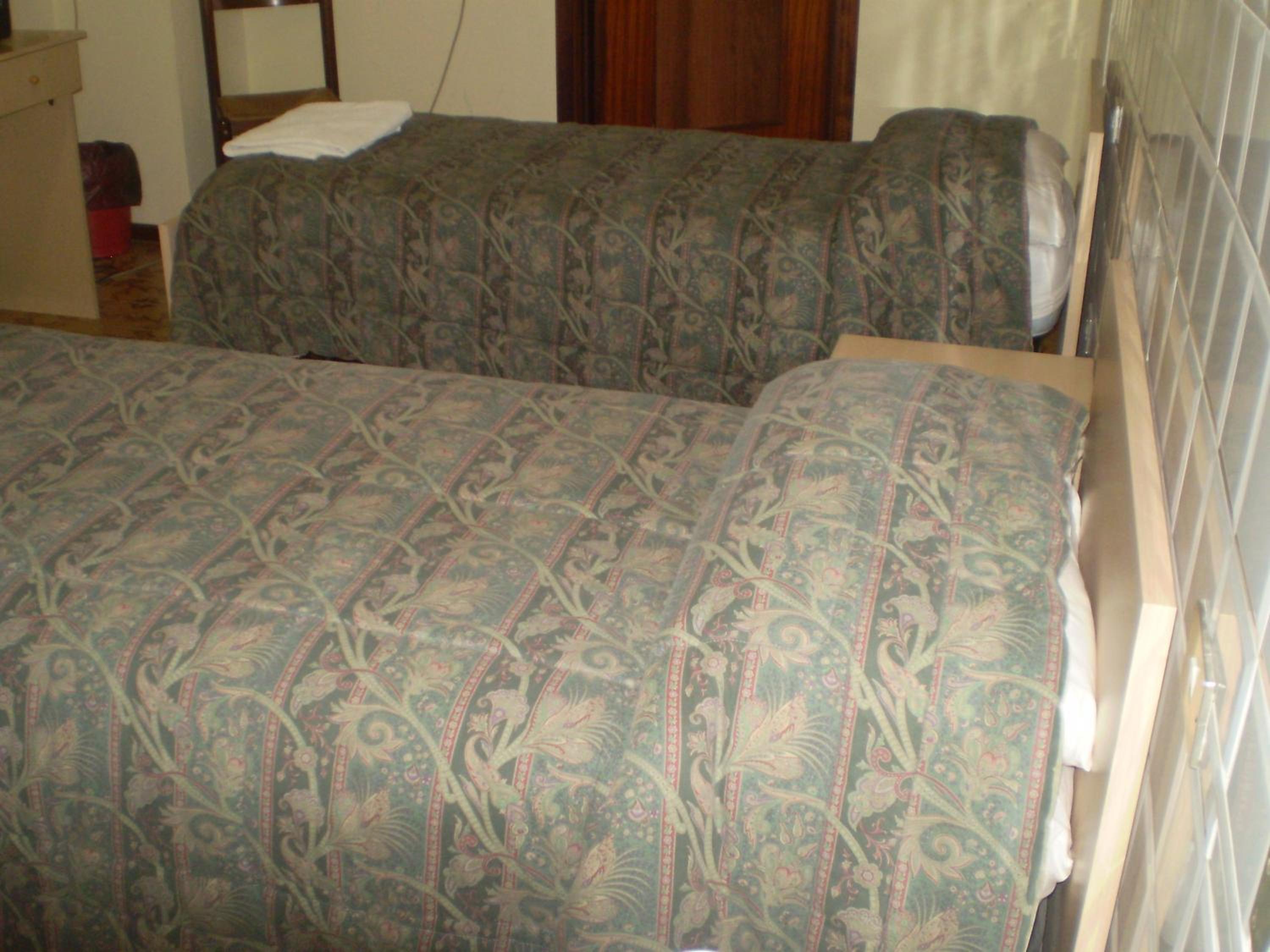 Twin Room with Private Bathroom