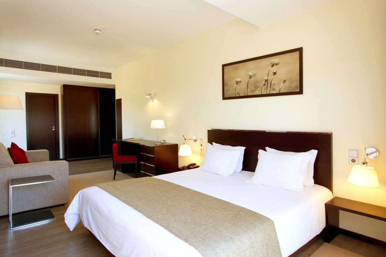 Suite - South - Photo 4