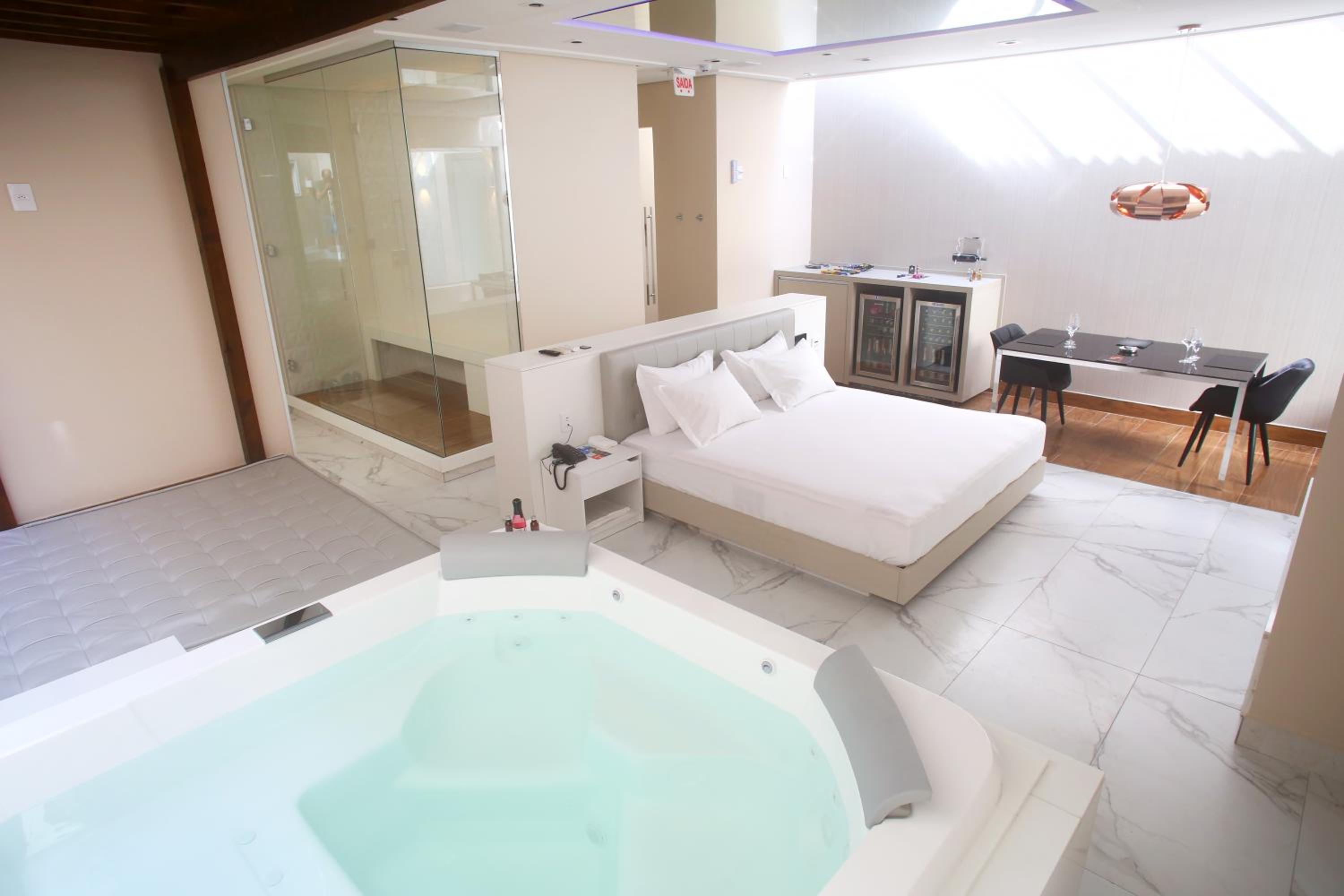 Suite with Private Pool