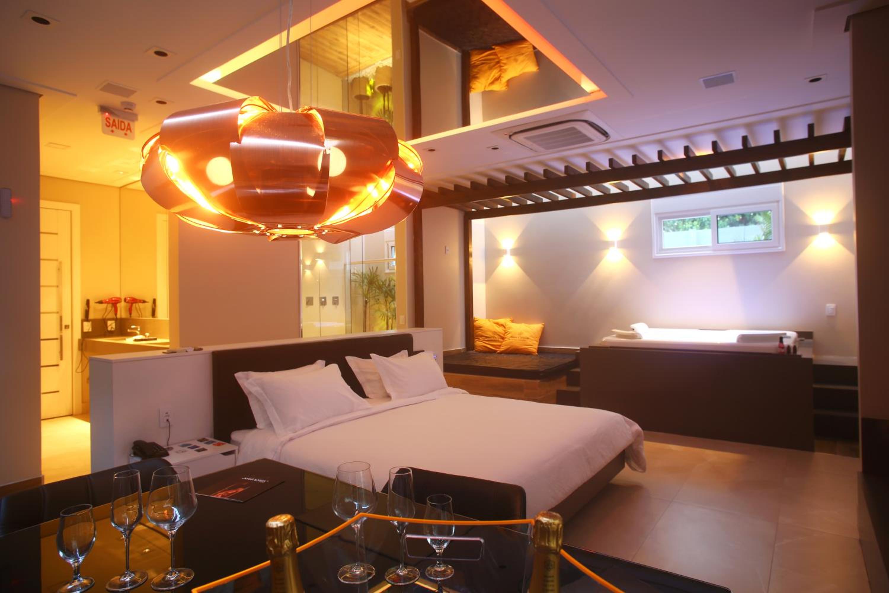 Suite with Private Pool