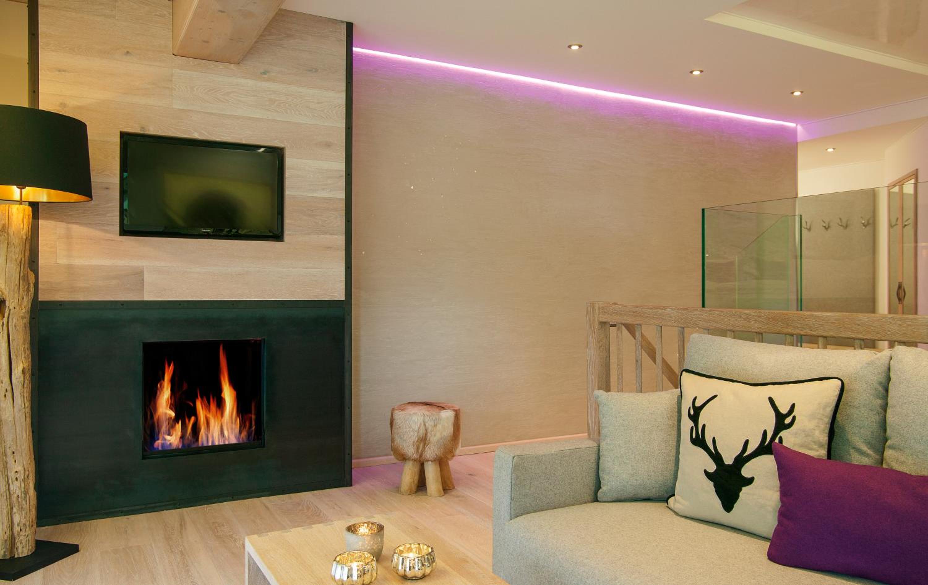 Deluxe Junior Suite - Photo 1