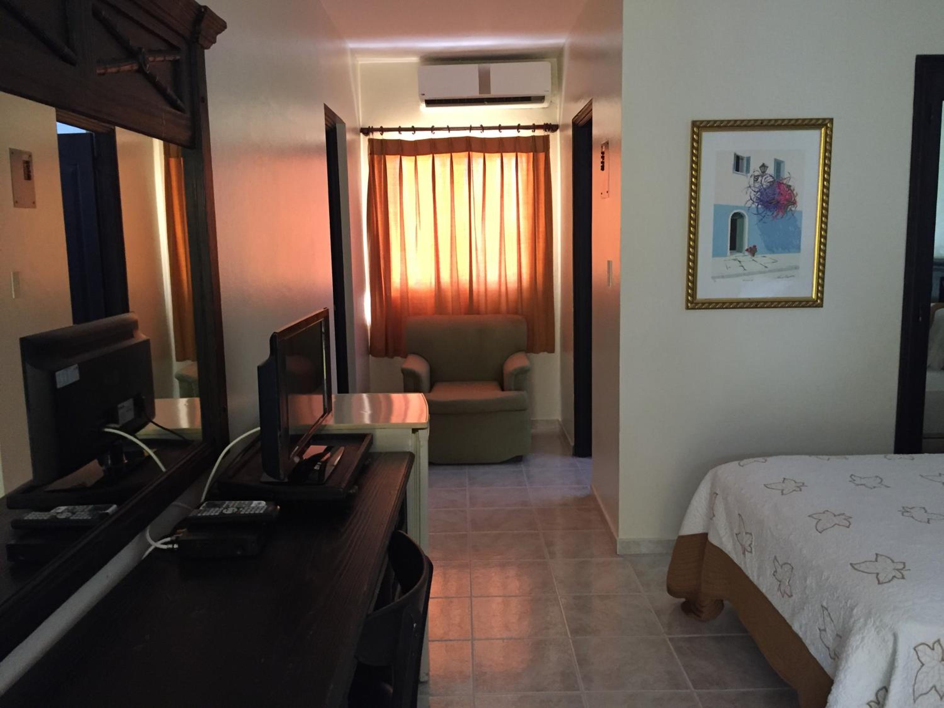 Standard Twin Room photo 2
