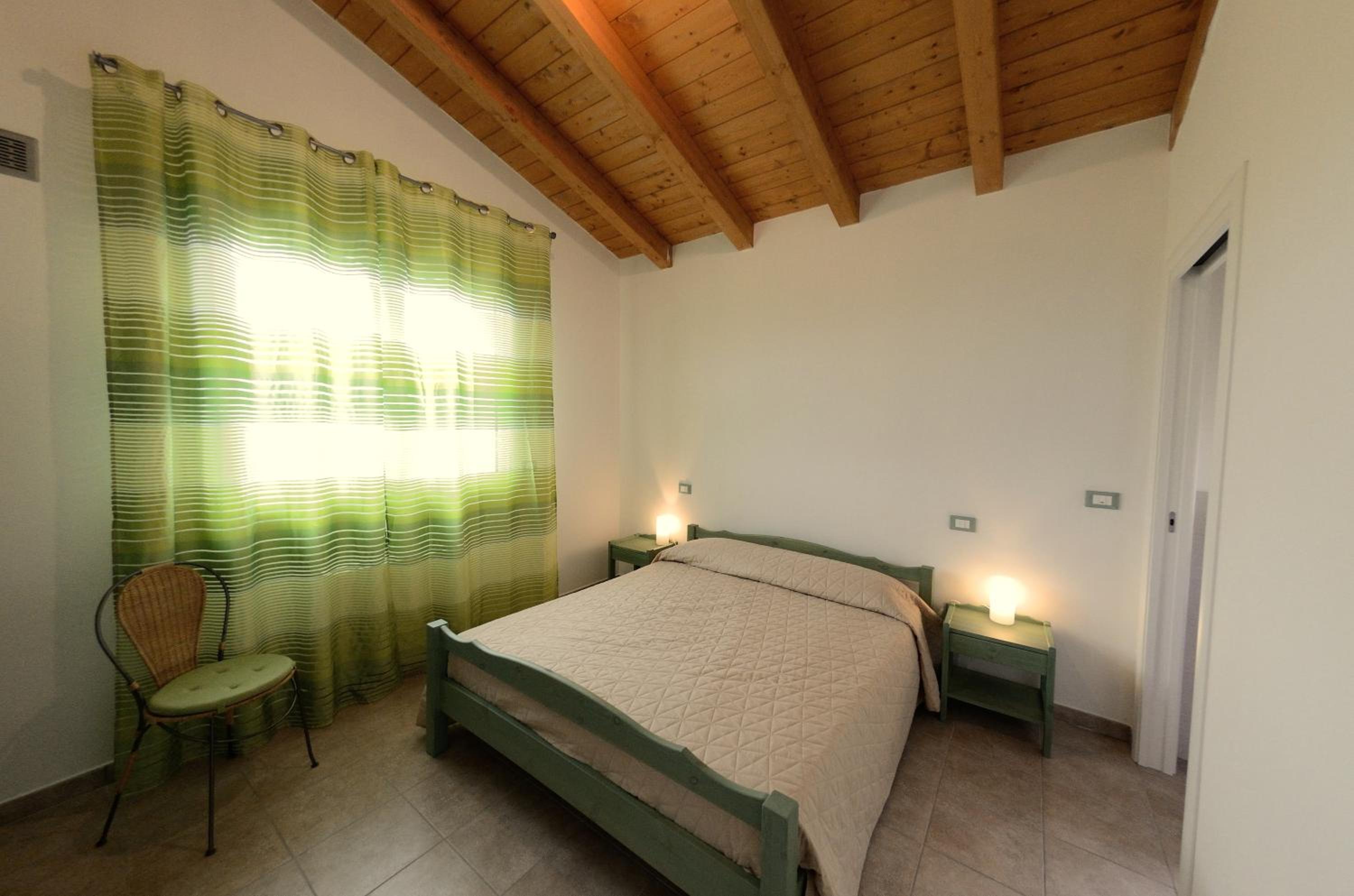 Double Room - Photo 8