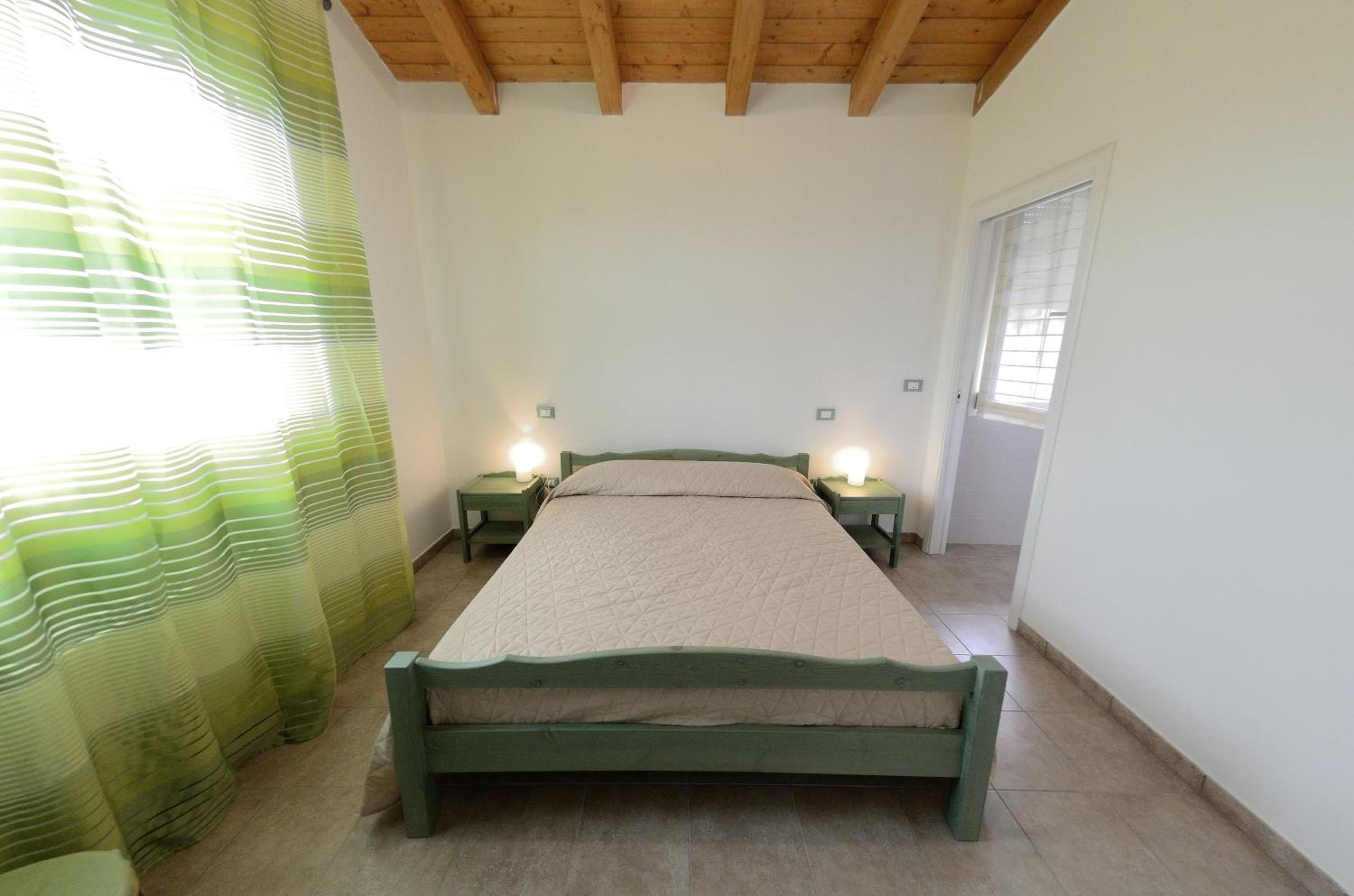 Double Room - Photo 11