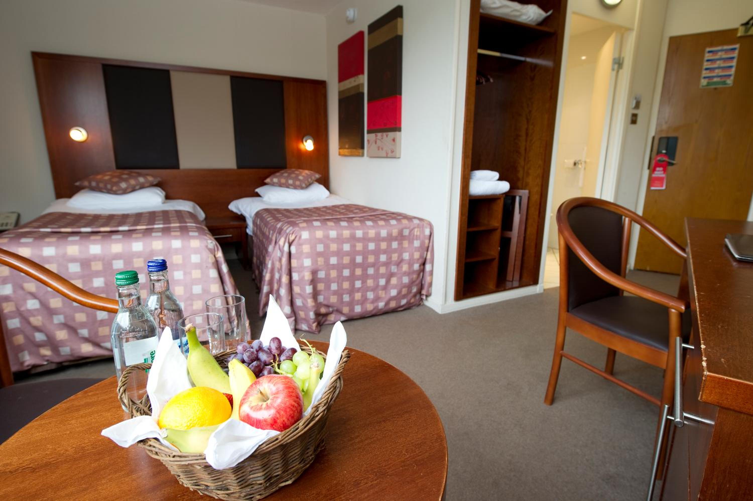 Twin Room - Photo 4
