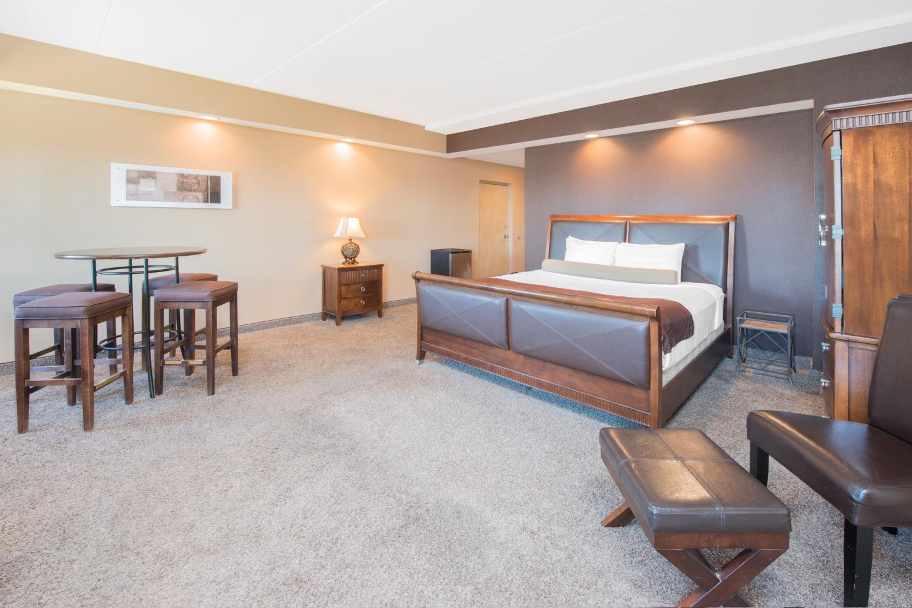 King Studio Suite - Non-Smoking - Photo 1