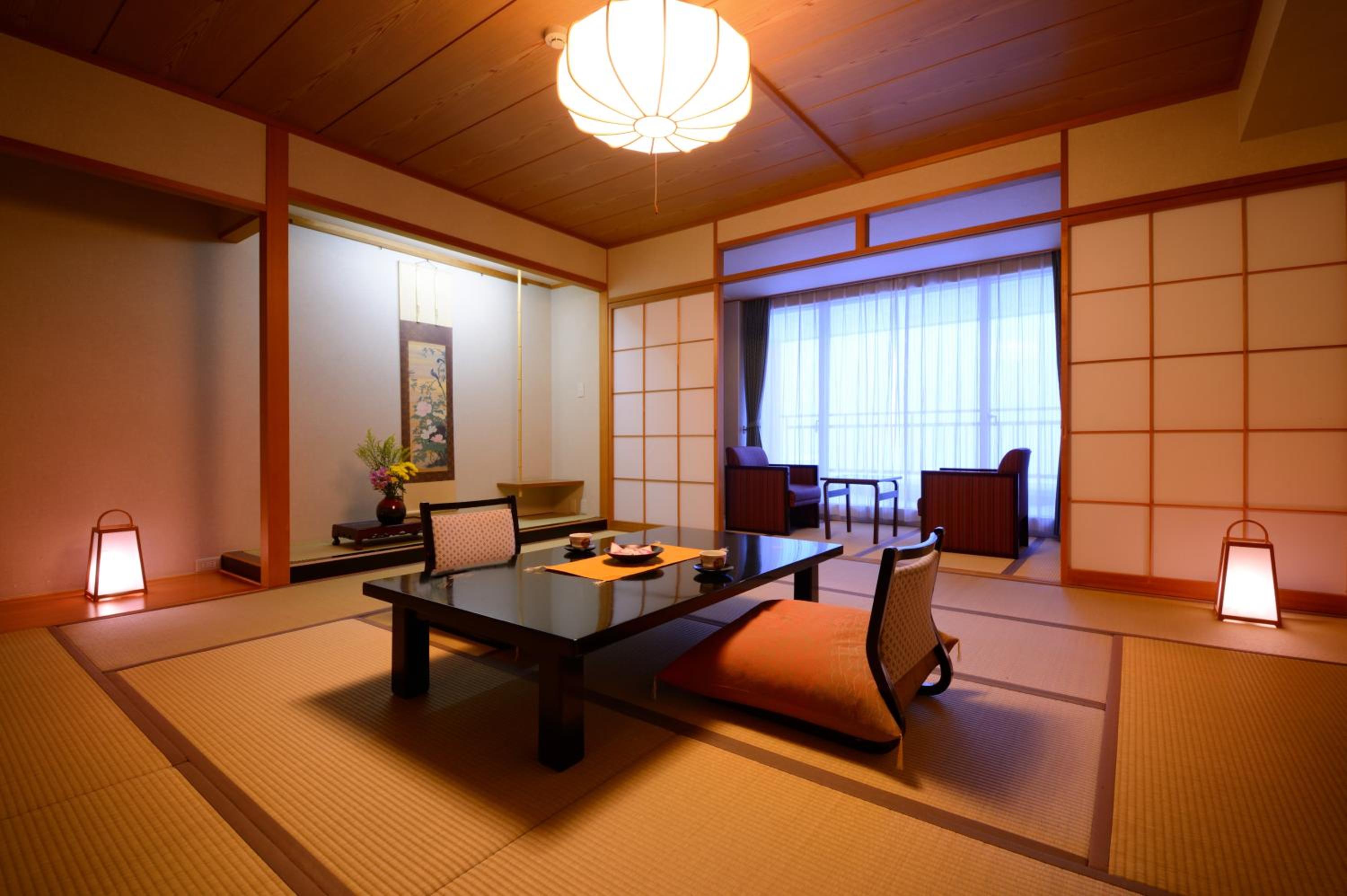 Japanese-Style Quadruple Room with Sea View photo 1