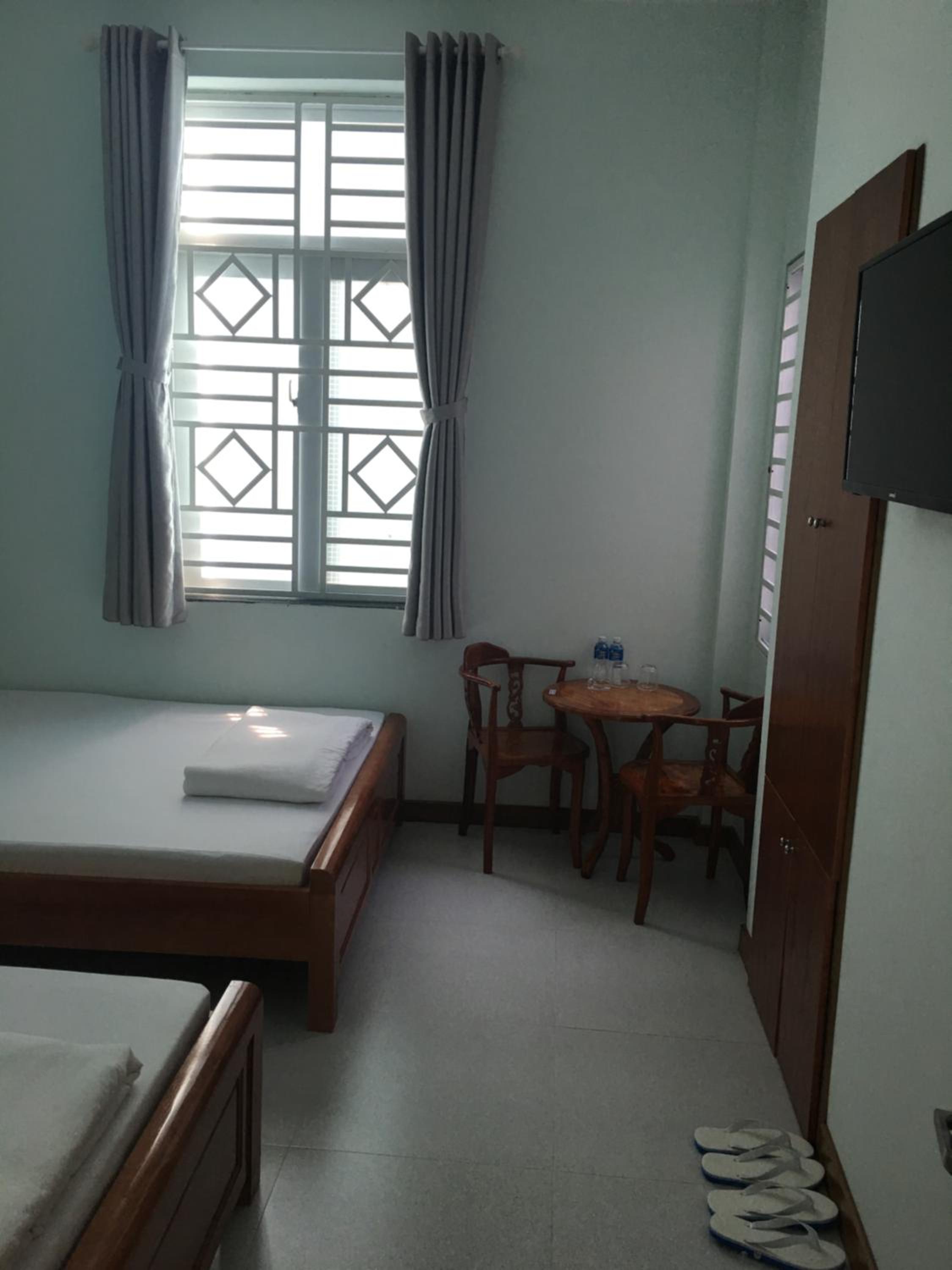 Deluxe Queen Room with Two Queen Beds photo 3