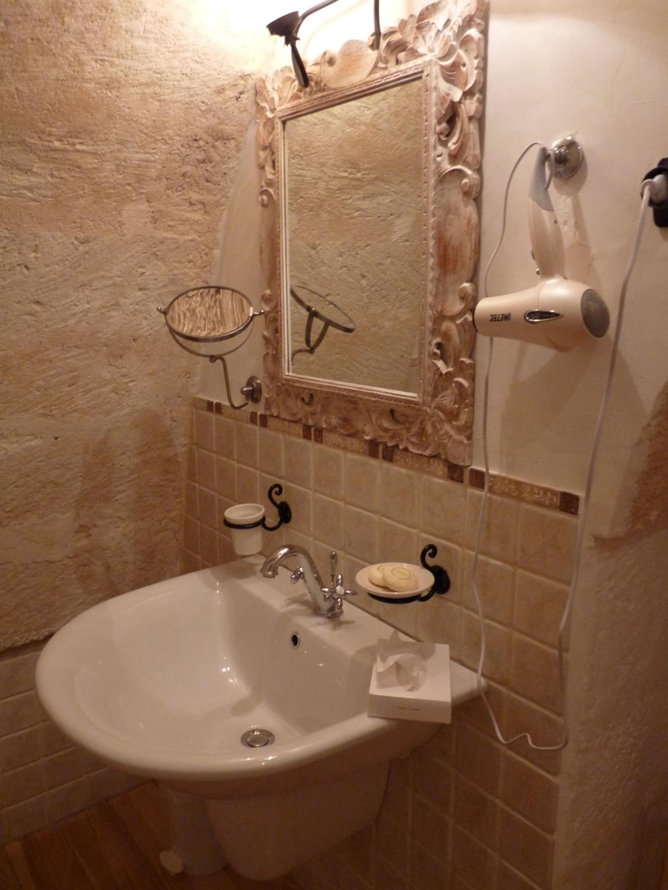 Executive Double Room - Photo 3