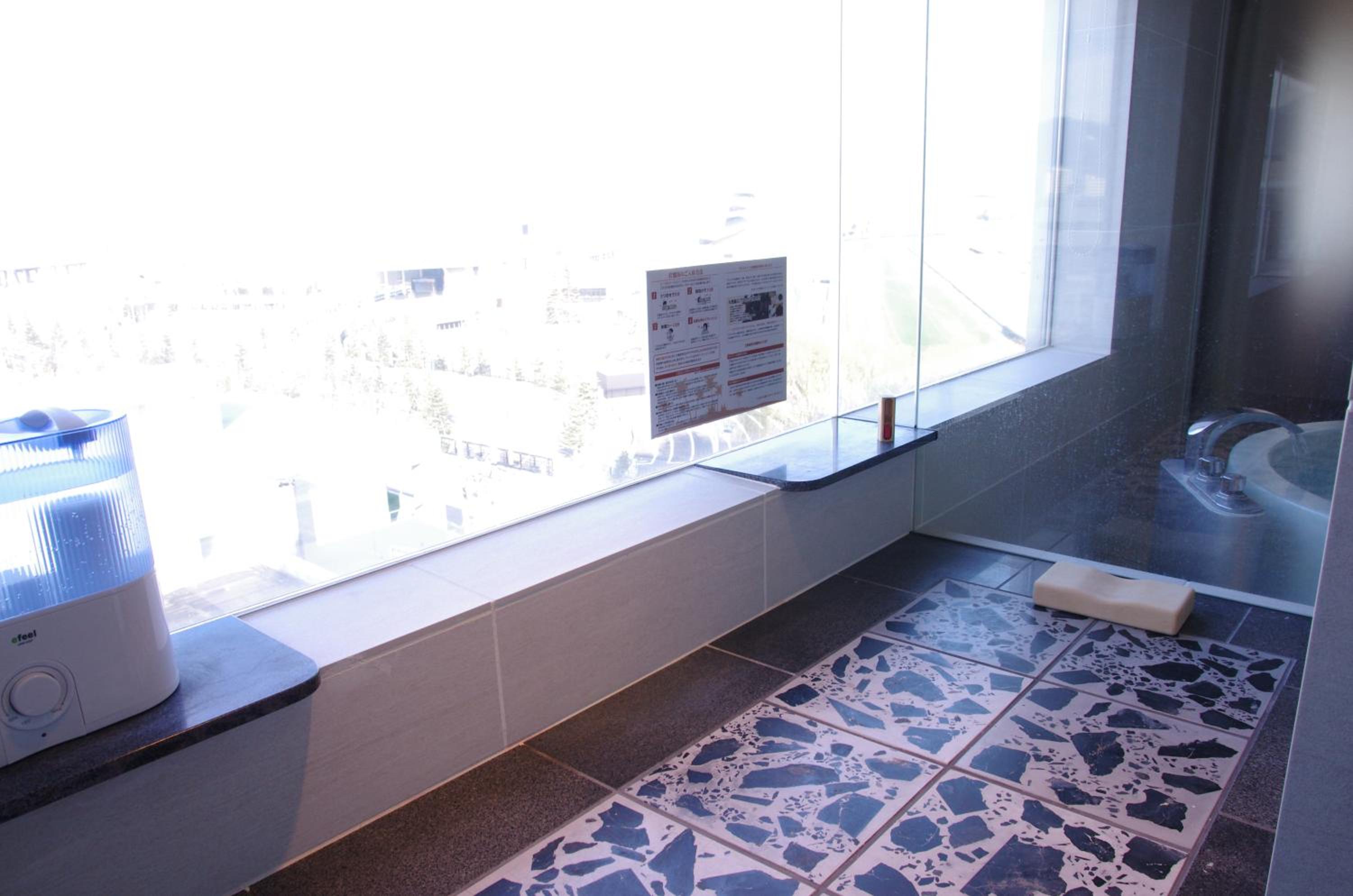 Luxury Double Room - Smoking - 15:00 Check in - Photo 8