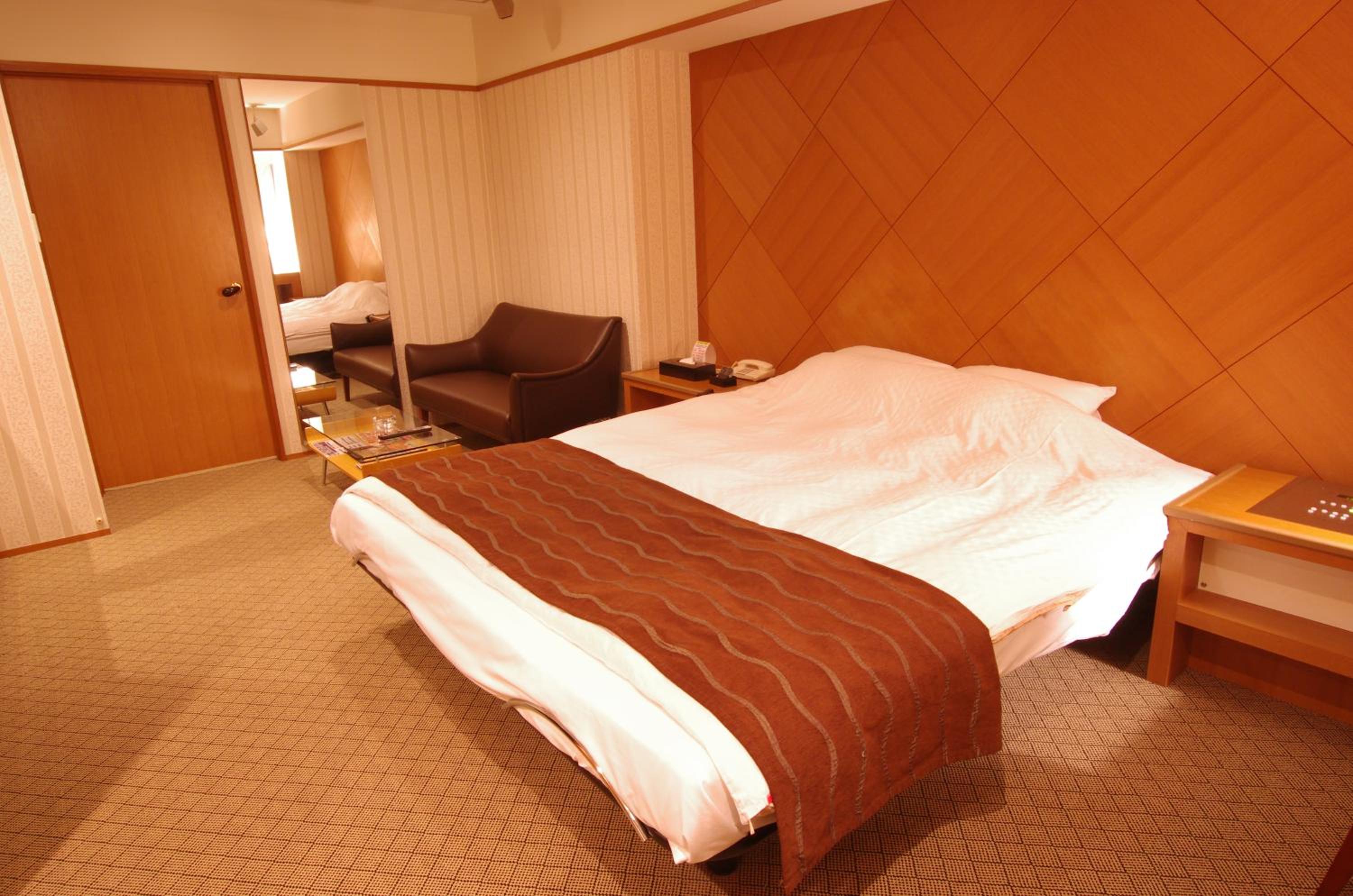 Premium Double Room - Non Smoking - 15:00 Check in - Photo 4