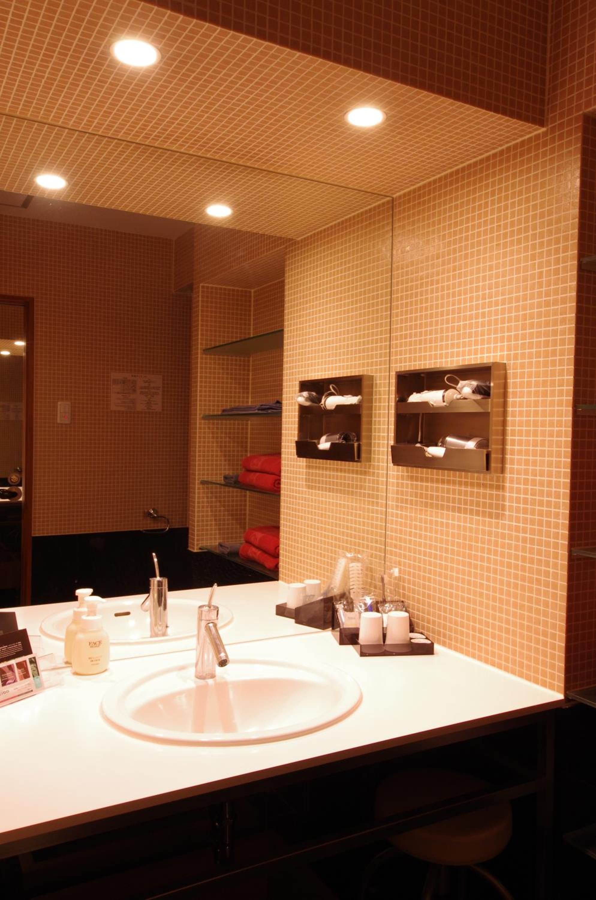Premium Double Room - Non Smoking - 15:00 Check in - Photo 3