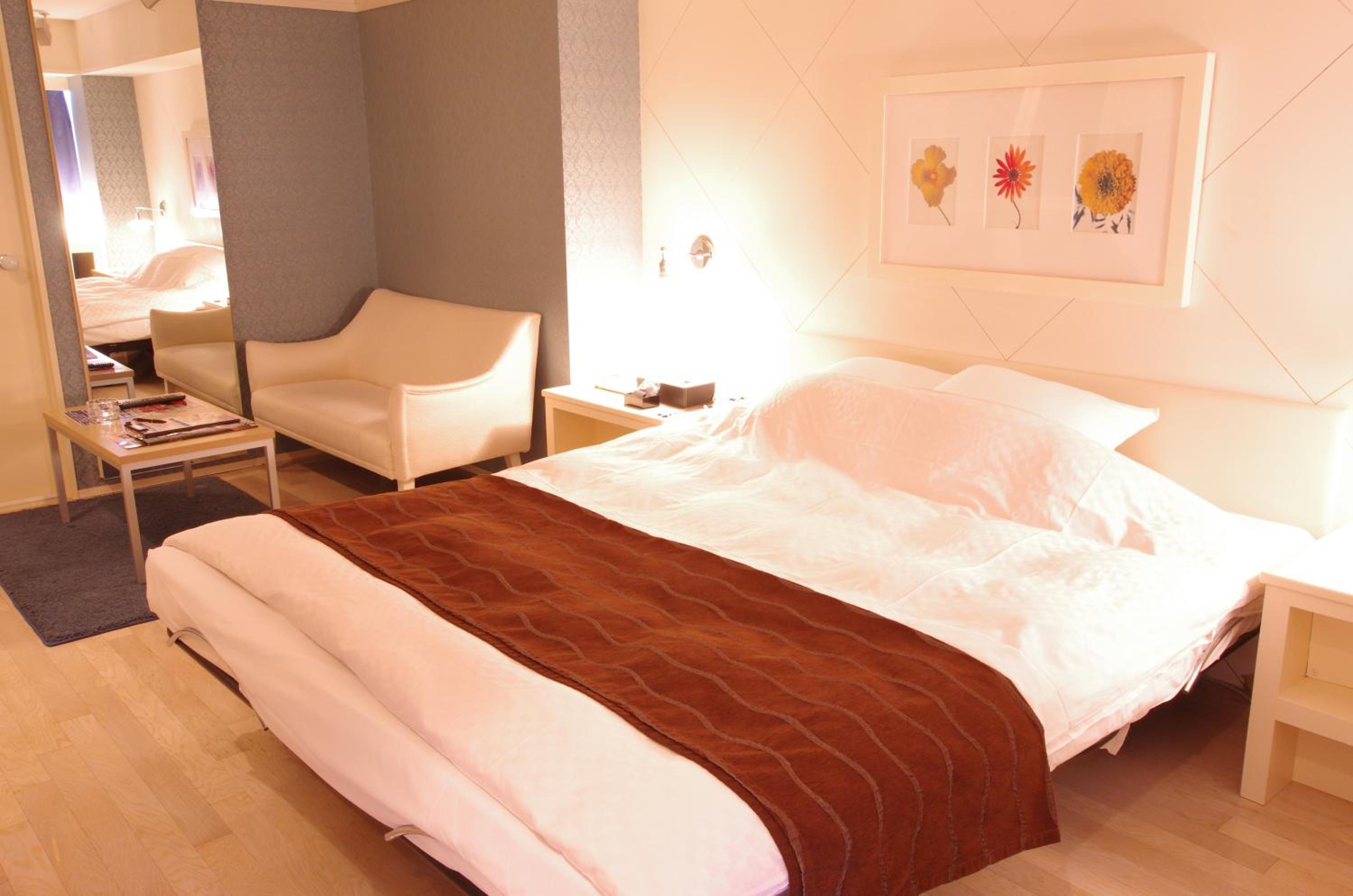 Premium Double Room - Non Smoking - 15:00 Check in - Photo 7