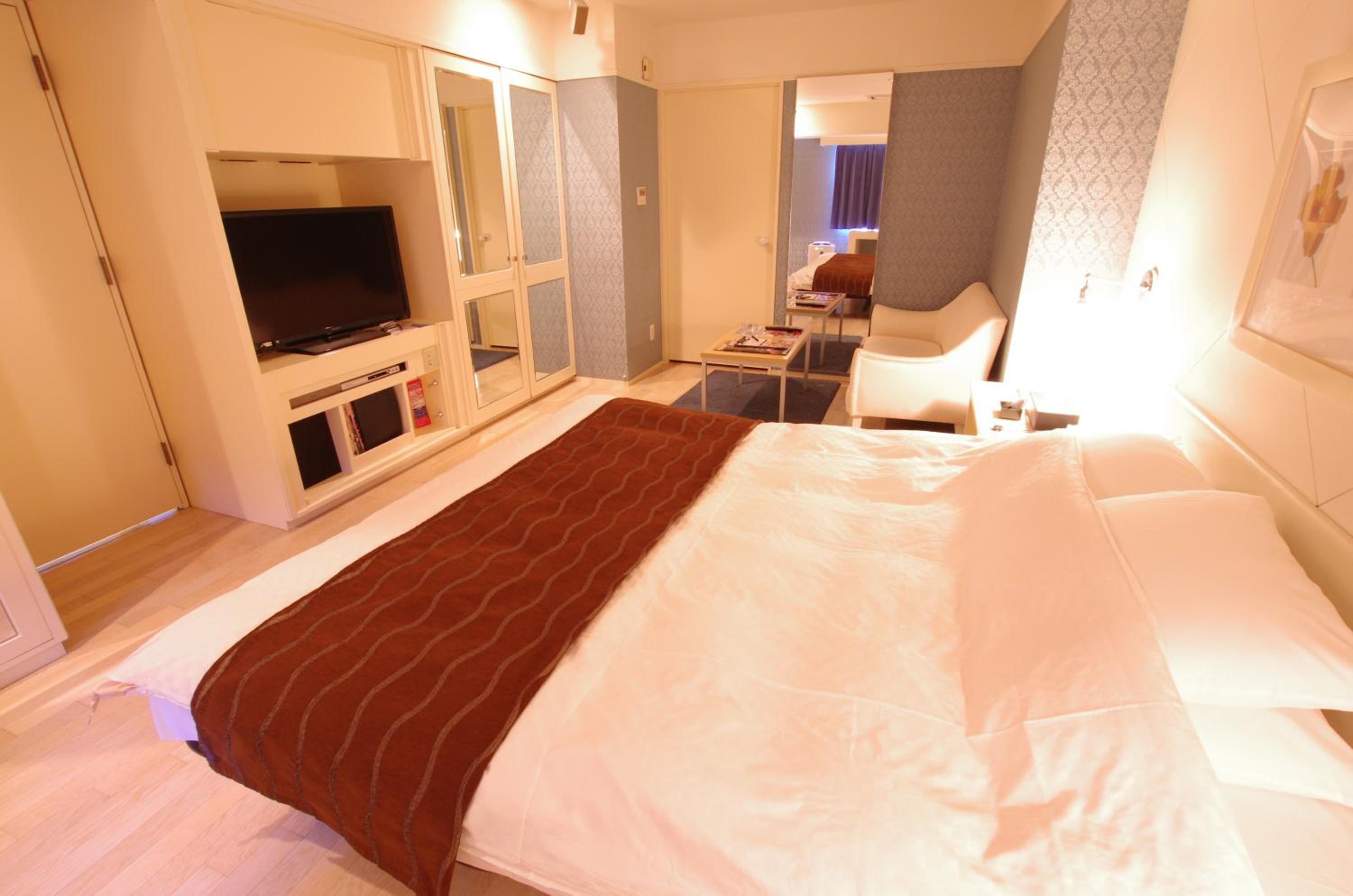 Premium Double Room - Non Smoking - 15:00 Check in - Photo 1