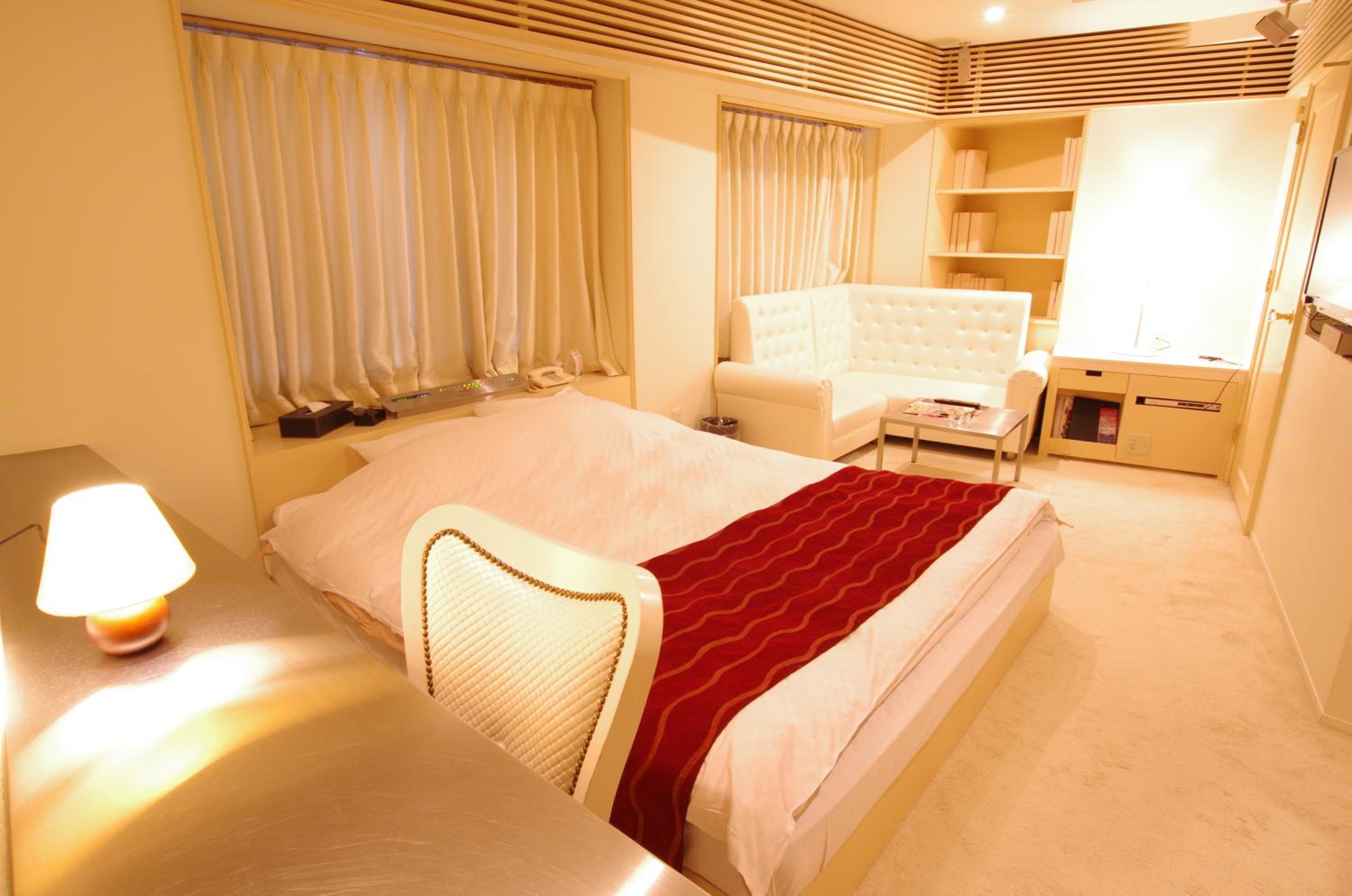 Deluxe Double Room - Non Smoking - 15:00 Check in - Photo 3