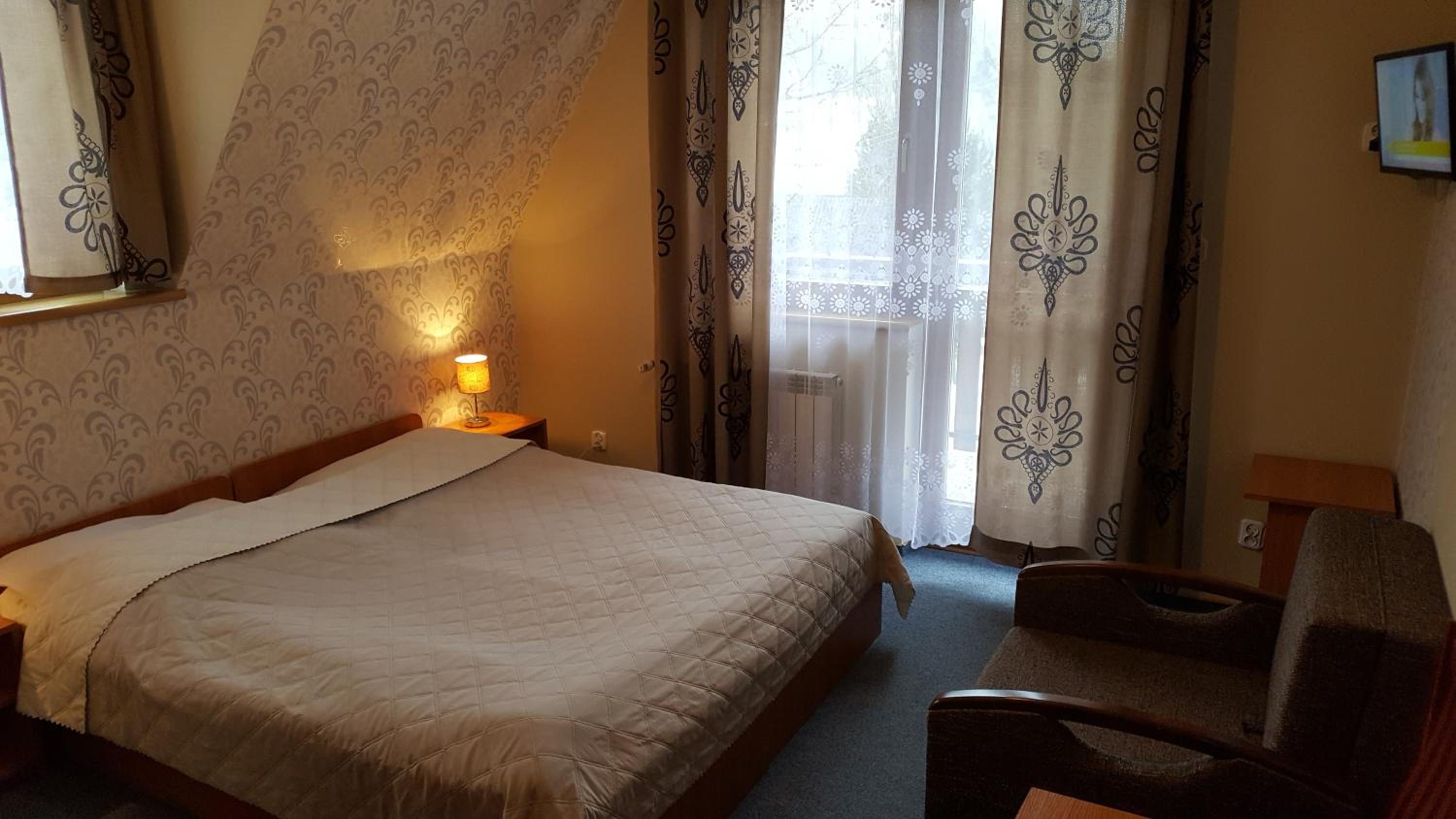 Large Double or Twin Room photo 1