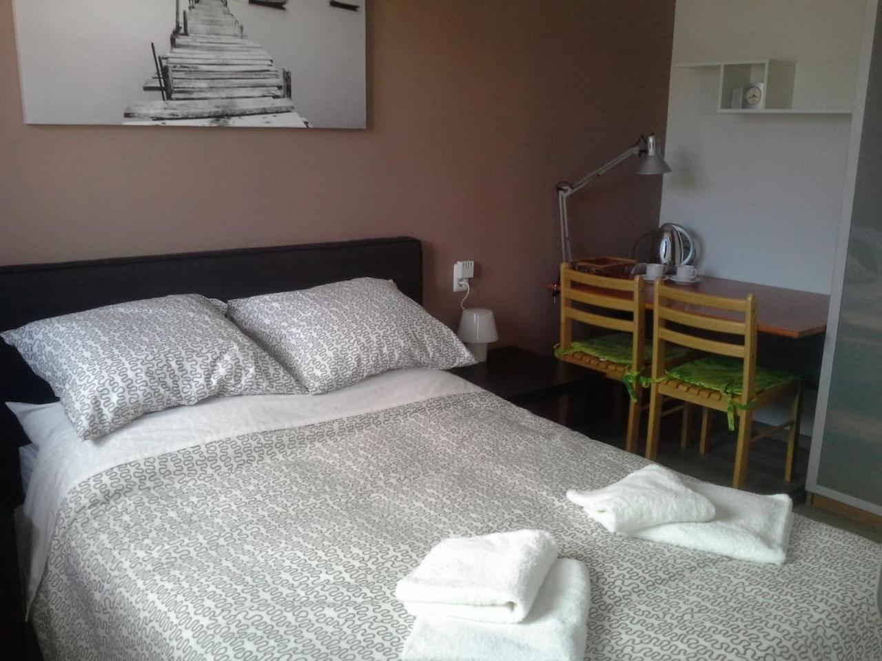 Double Room with Private Bathroom photo 2