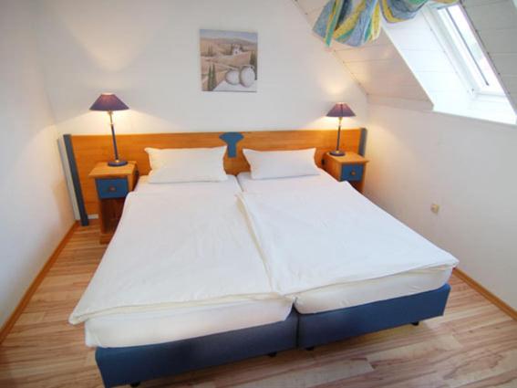 One-Bedroom Apartment (2 - 4 Adults) - Photo 4