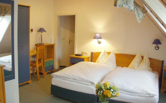 Double Room - Photo 7