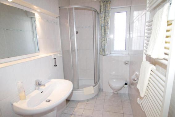 Double Room - Photo 5