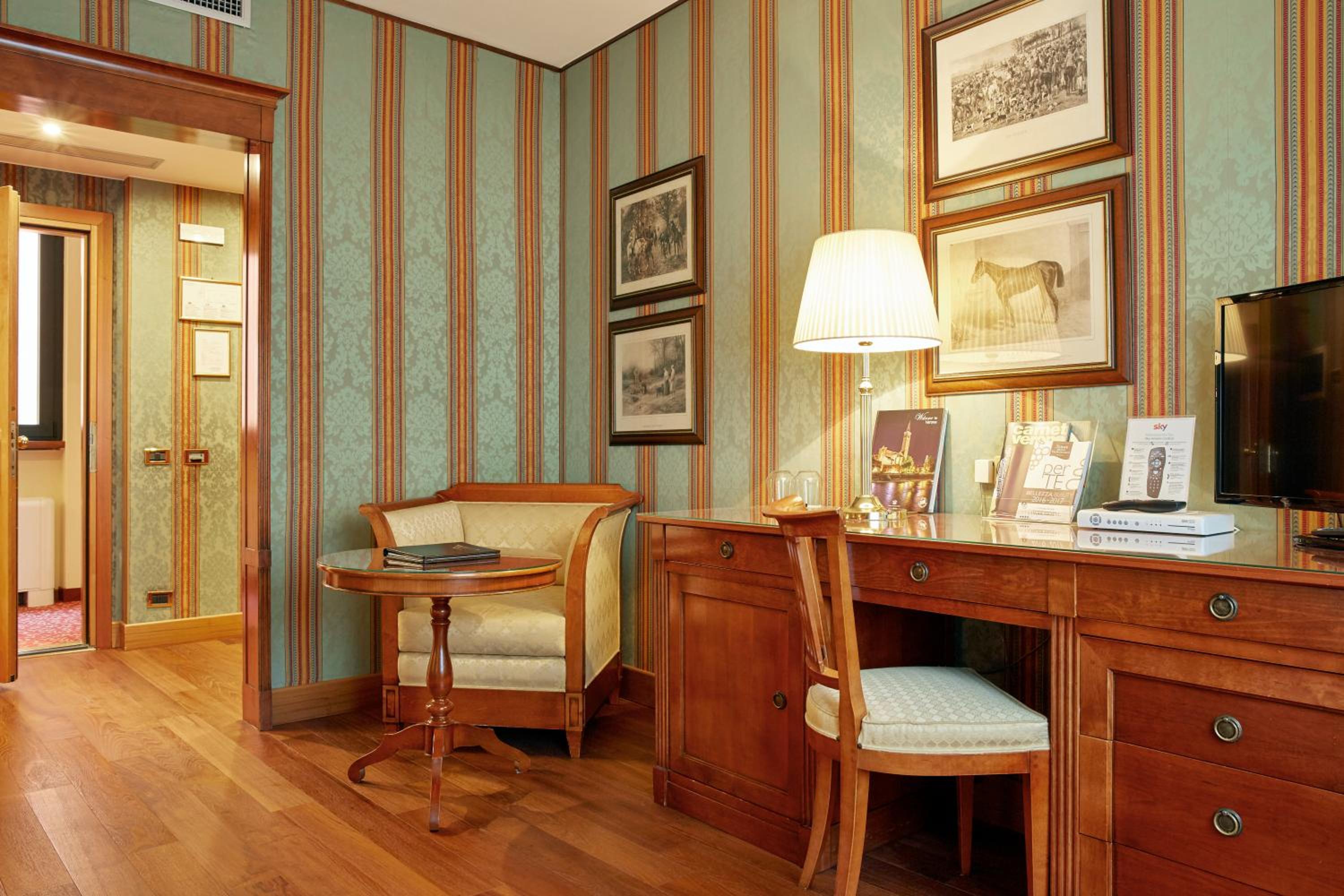 Deluxe Double or Twin Room - Photo 2