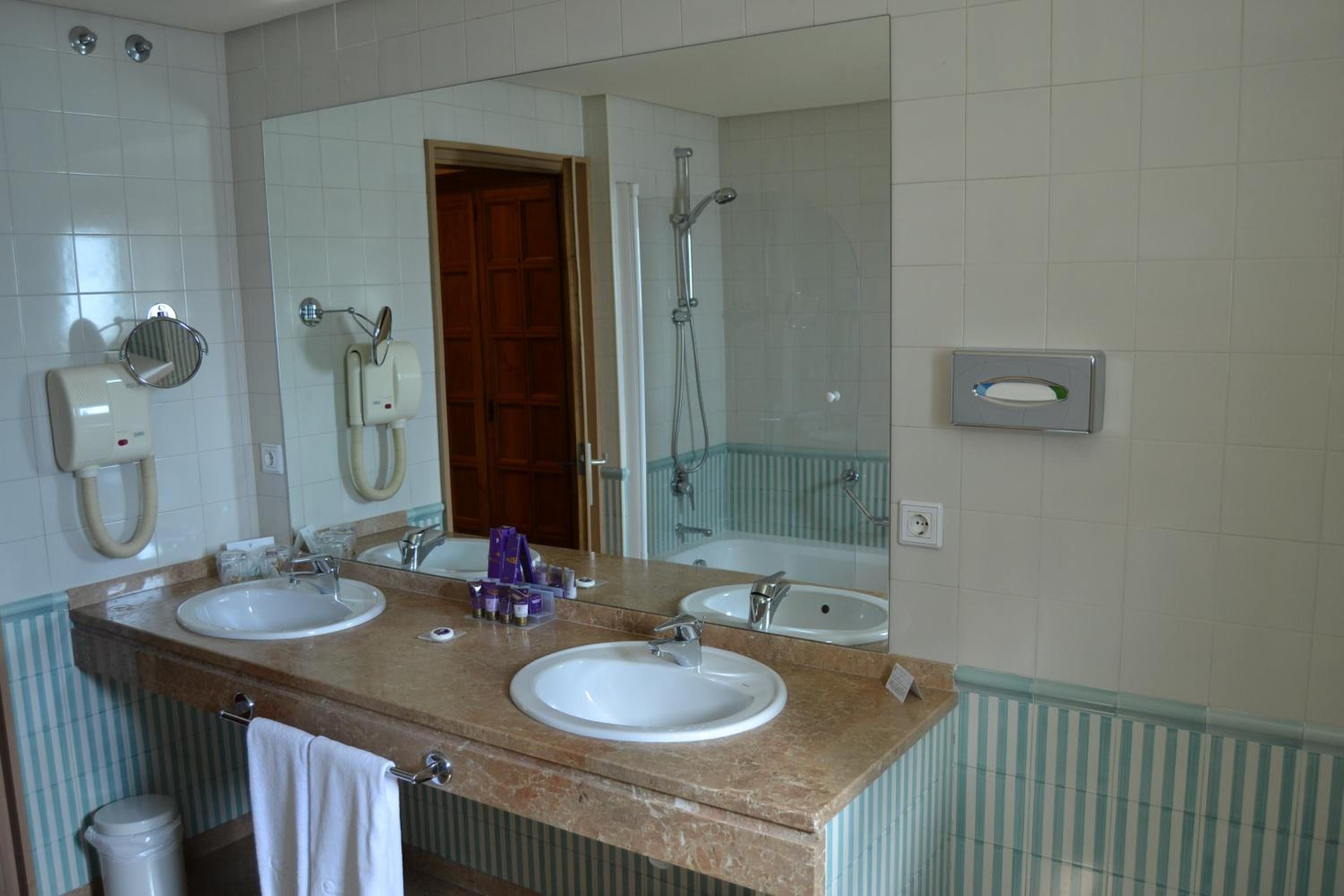 Superior Double Room - Photo 8